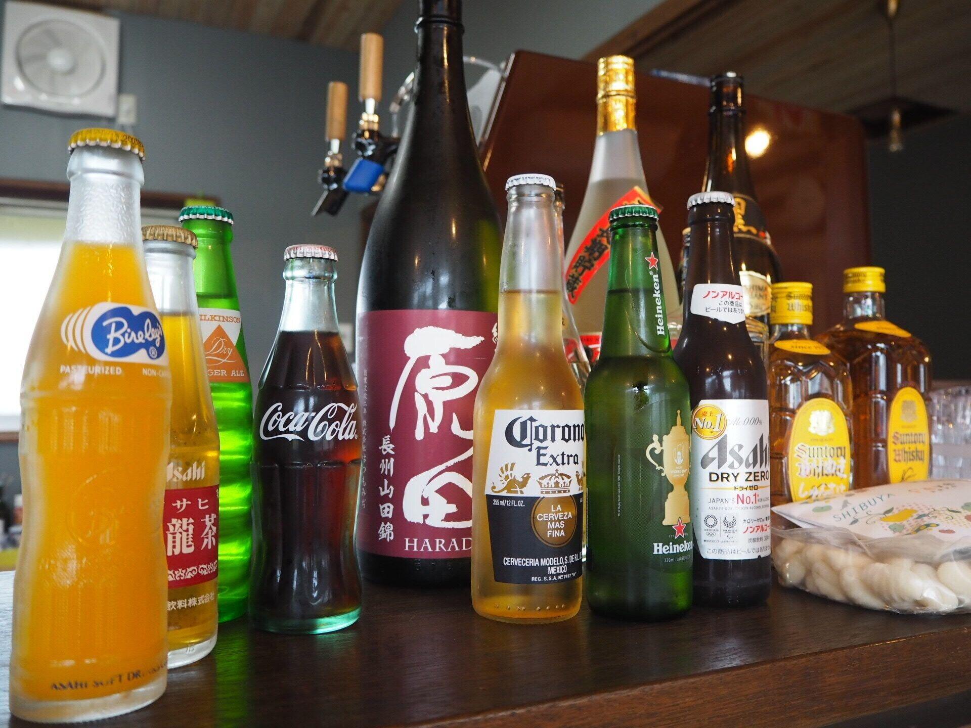 Bar/Salón Trip Base Coconeel - Hostel