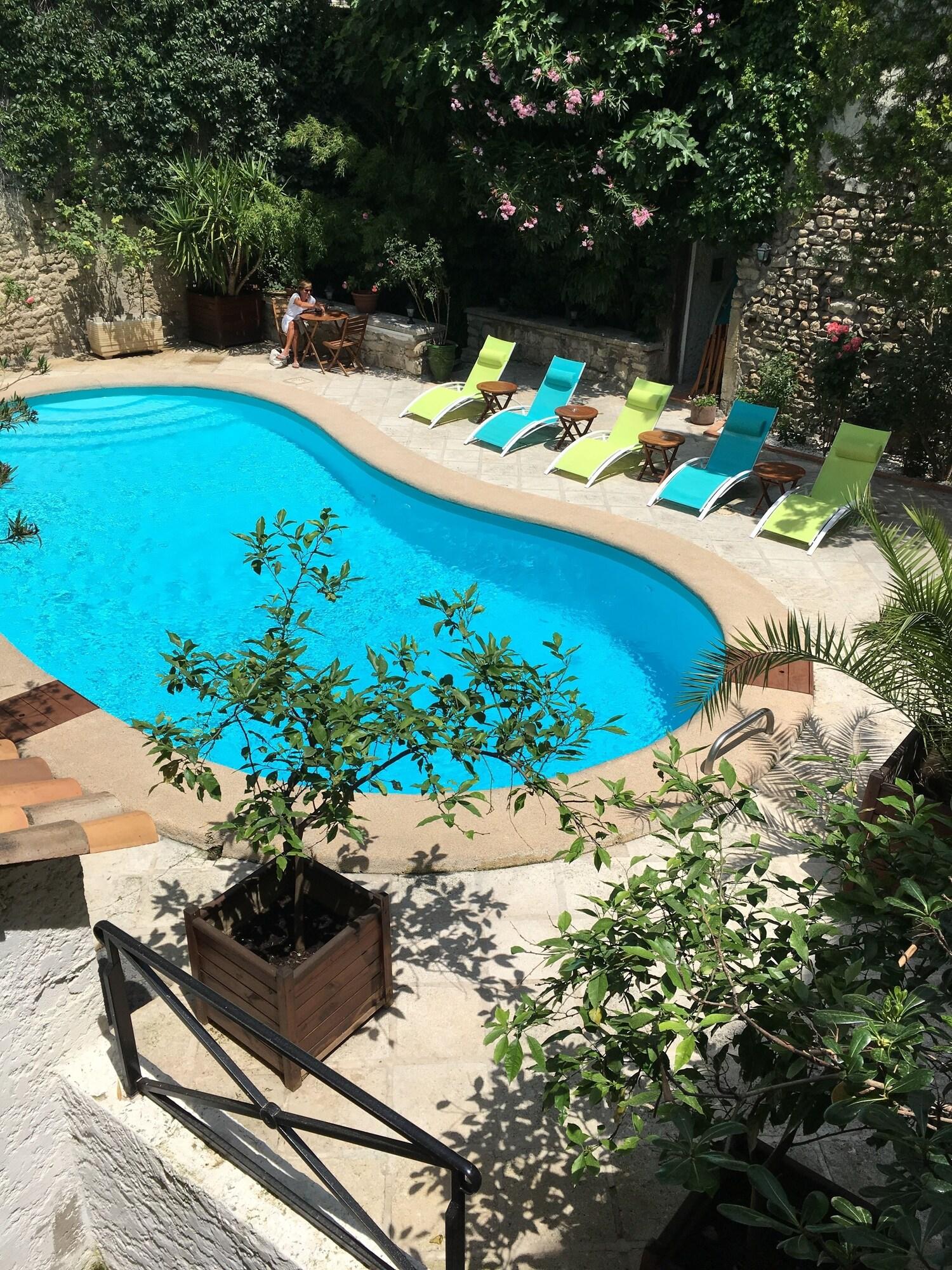 Vista Piscina Du Forum