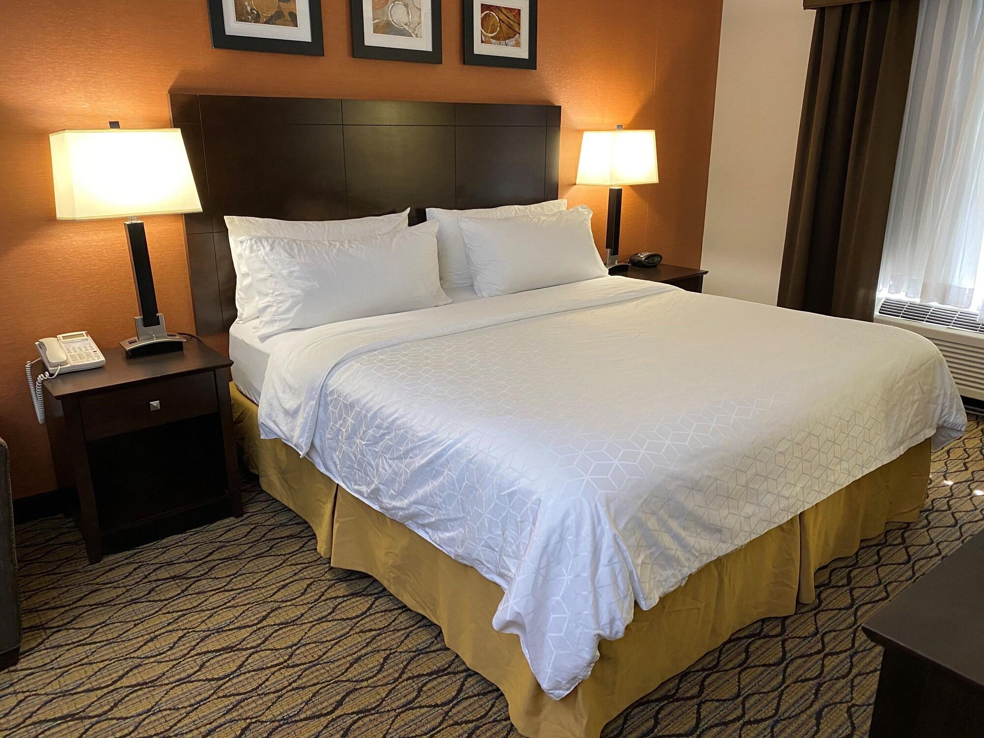 Habitación Holiday Inn Express Hotel & Suites Danbury - I-84 by IHG