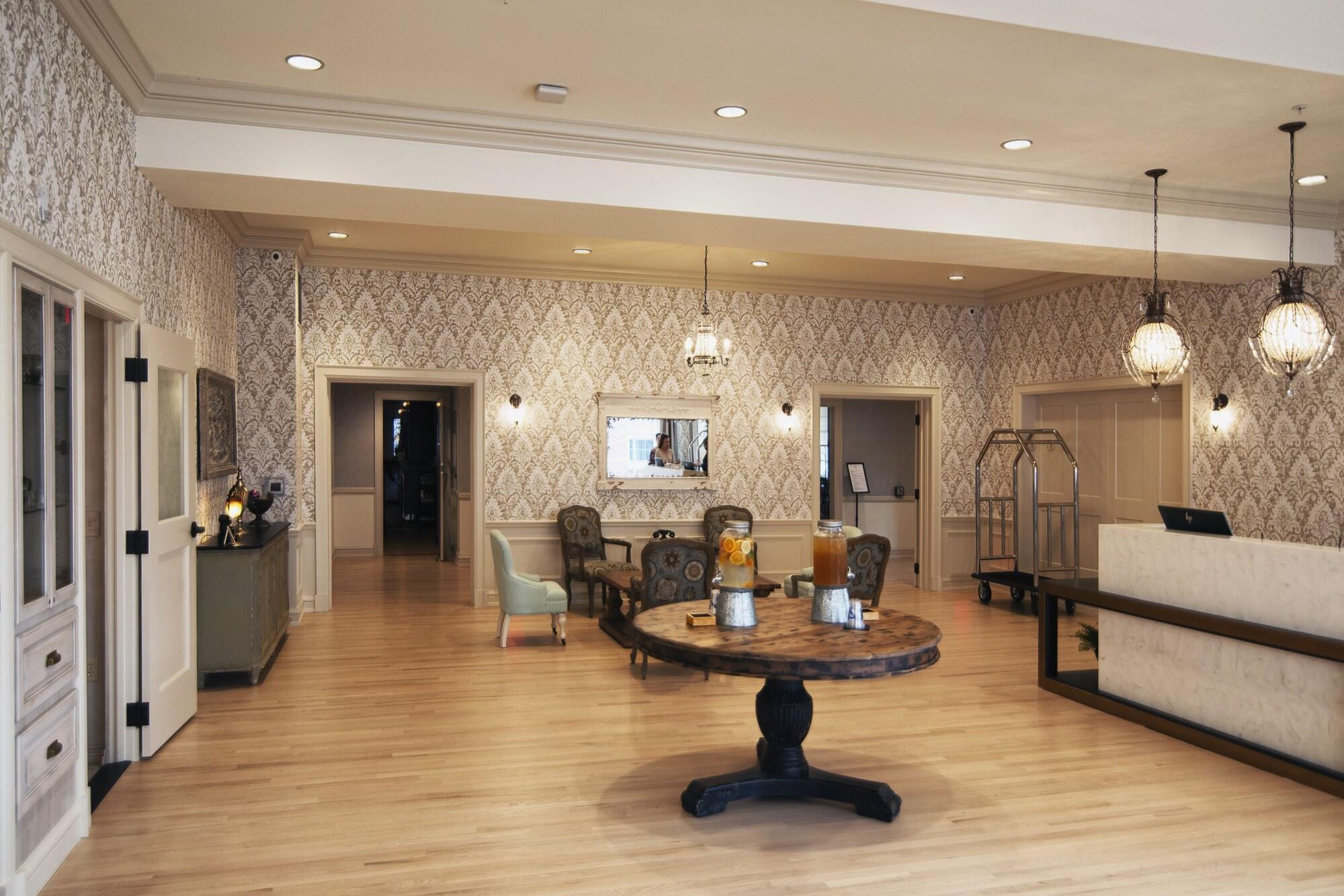 Vista Lobby The Stella Hotel & Ballroom