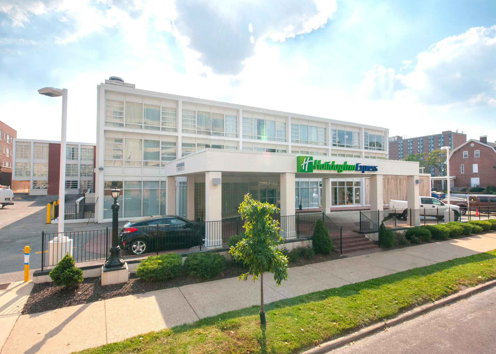 Vista Exterior Hotel Indigo St Louis - Central West End by IHG