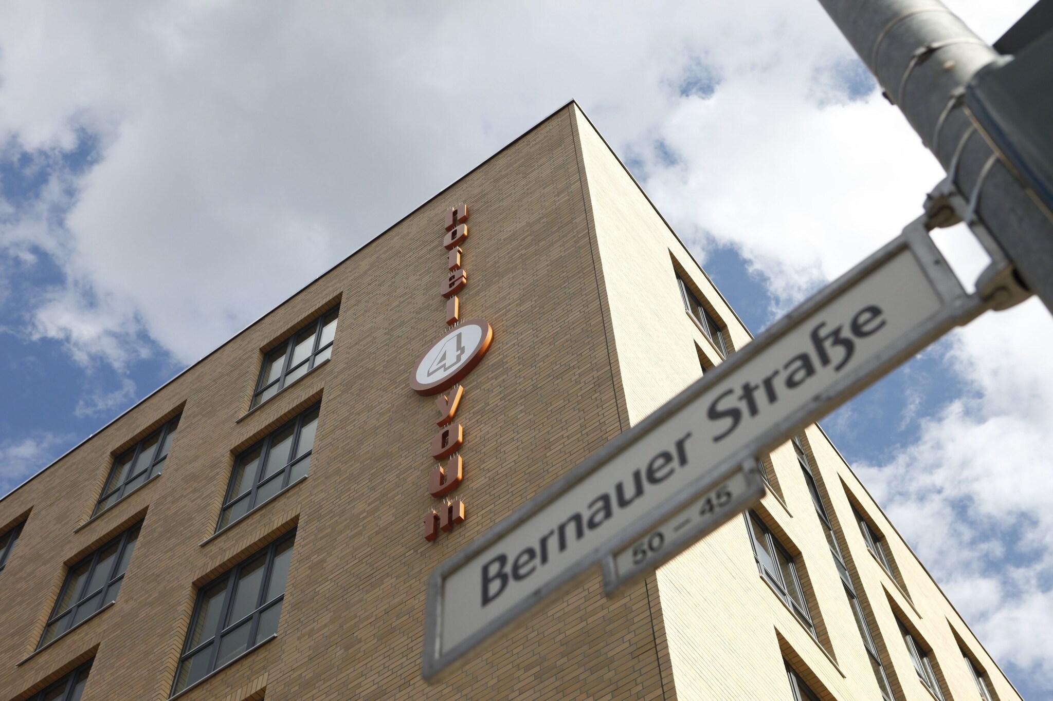 Vista Exterior H+ Hotel 4 Youth Berlin Mitte