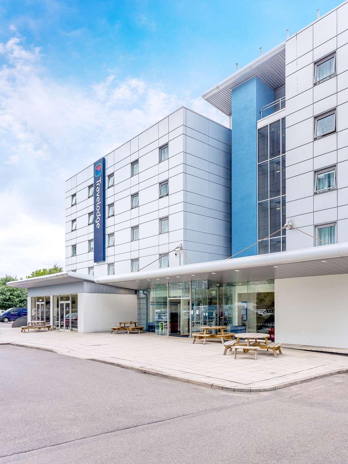 Vista Exterior Travelodge London Docklands
