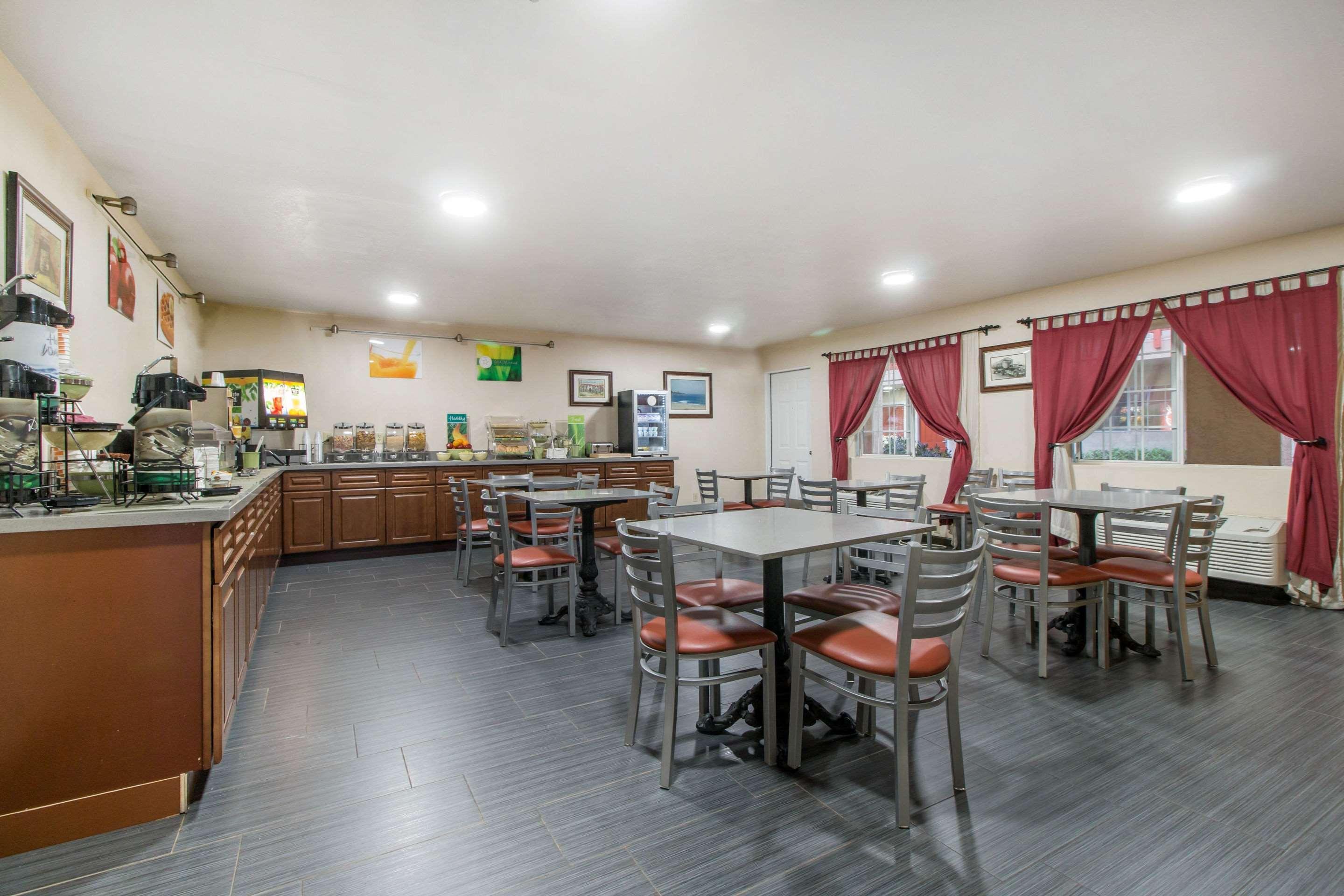 Restaurant Quality Inn & Suites Crescent City Redwood Coast
