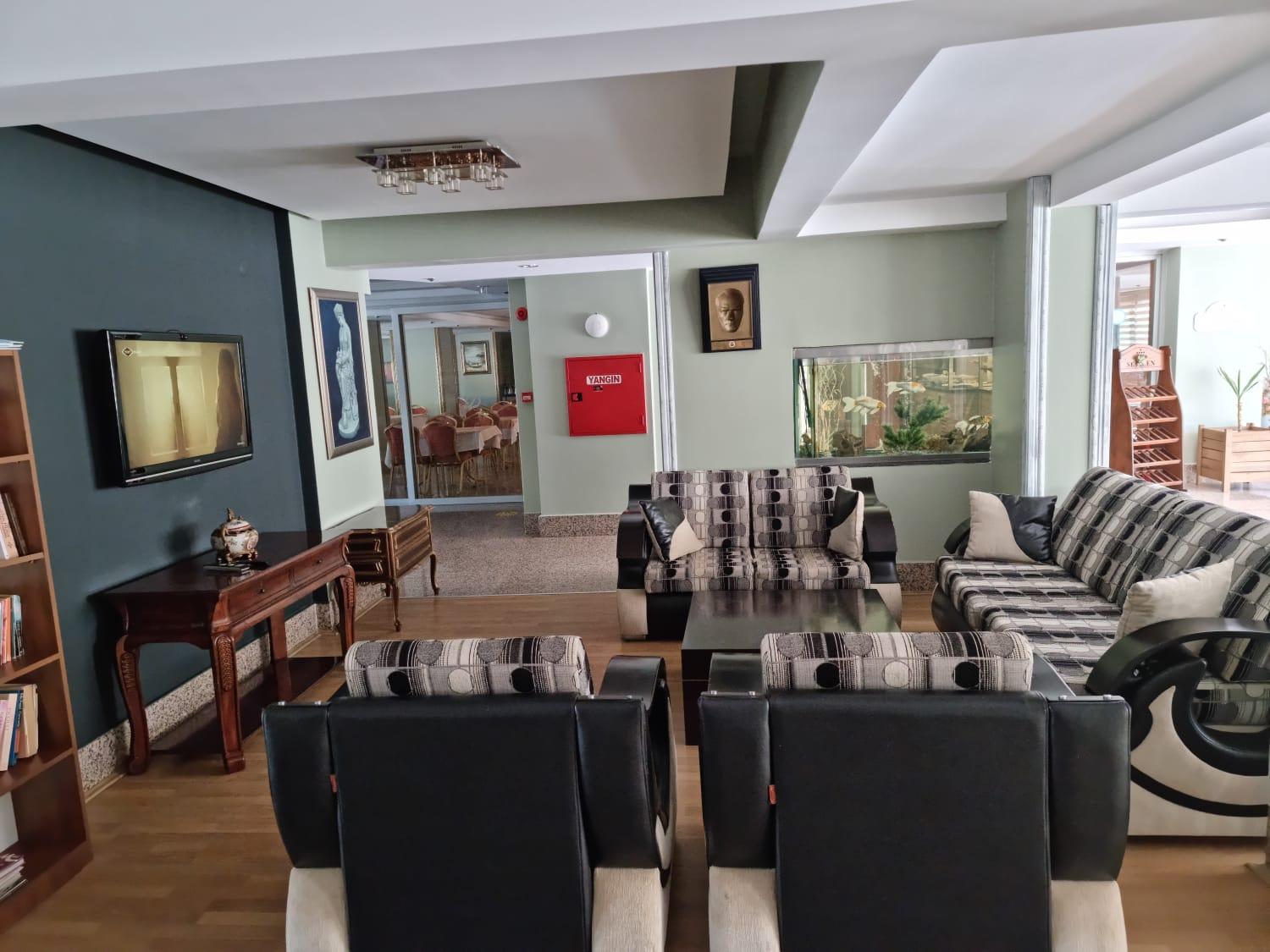 Vista Lobby Duqqan Deluxe Hotel