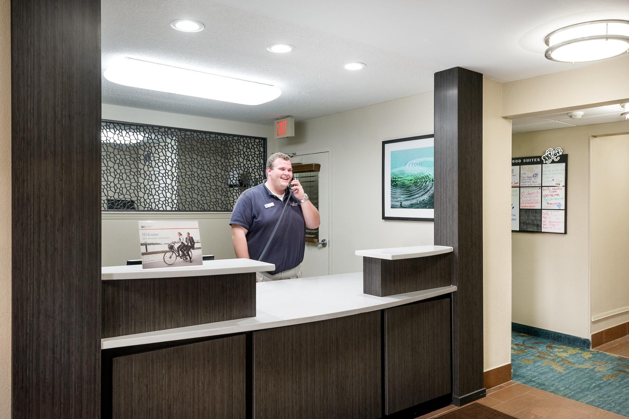 Vista Lobby Candlewood Suites Durham by IHG
