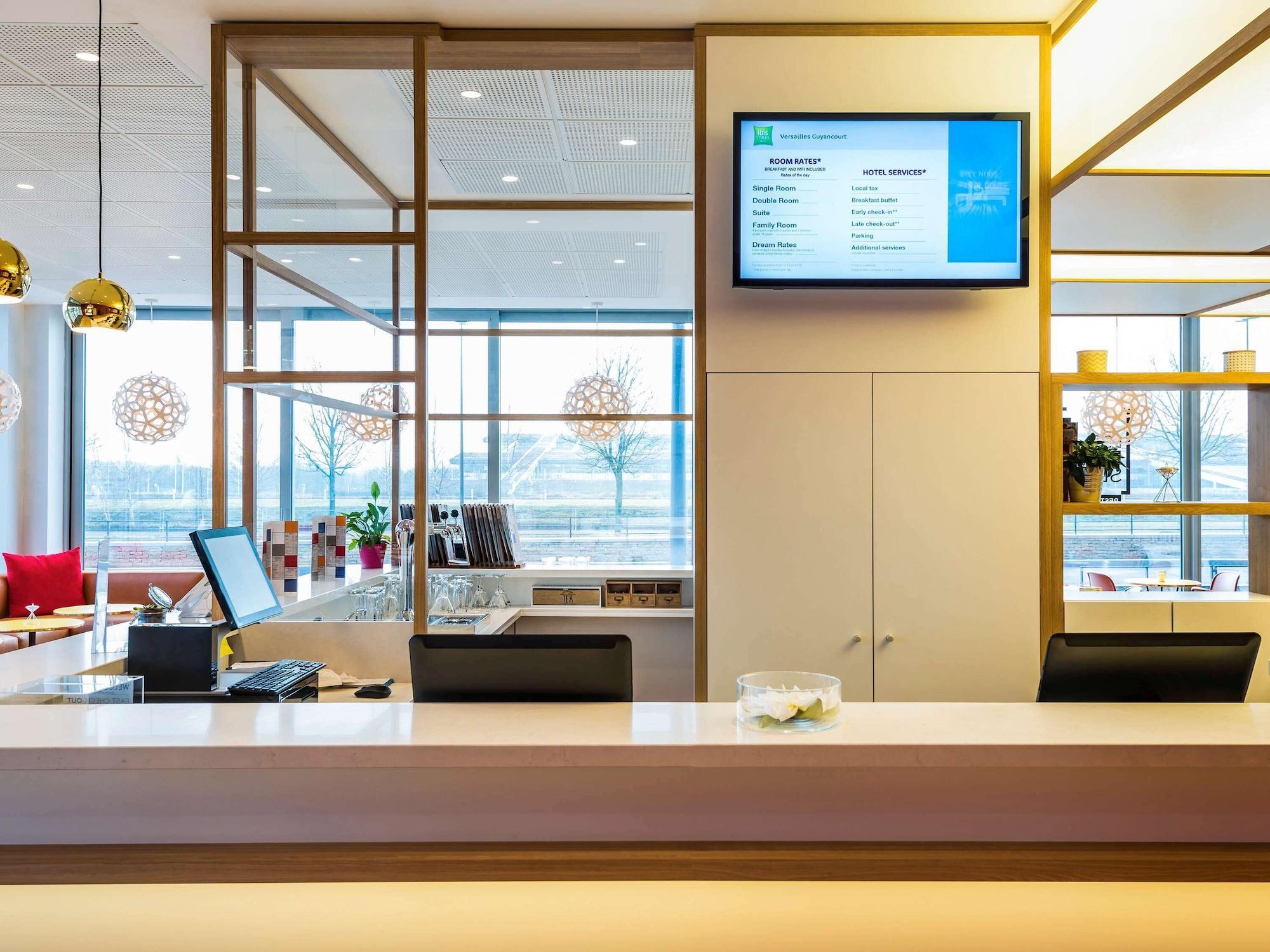 Vista Lobby ibis Styles Guyancourt Versailles
