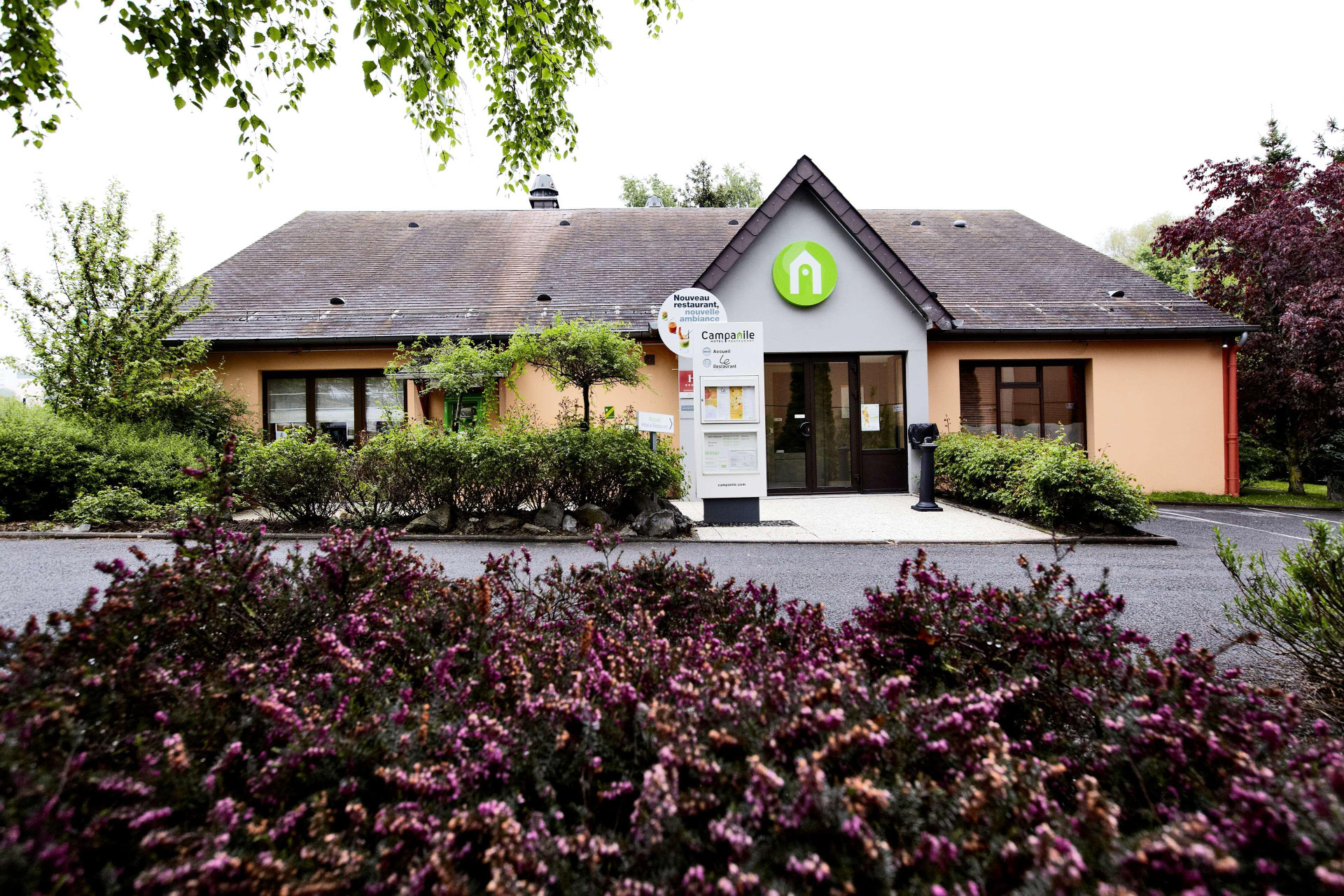Vista Lobby Campanile Charleville-Mezieres