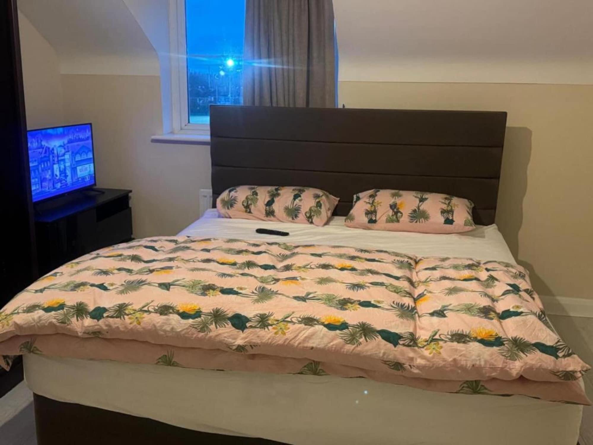 Varios Komegloba Mega room