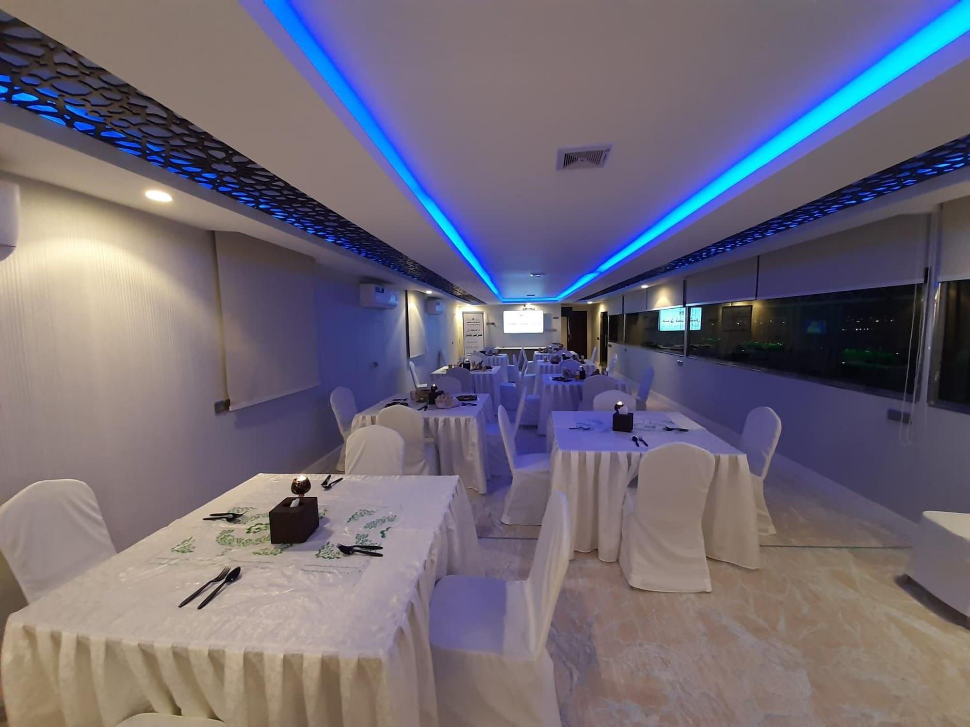Restaurante Qasr Alshamal Hotel