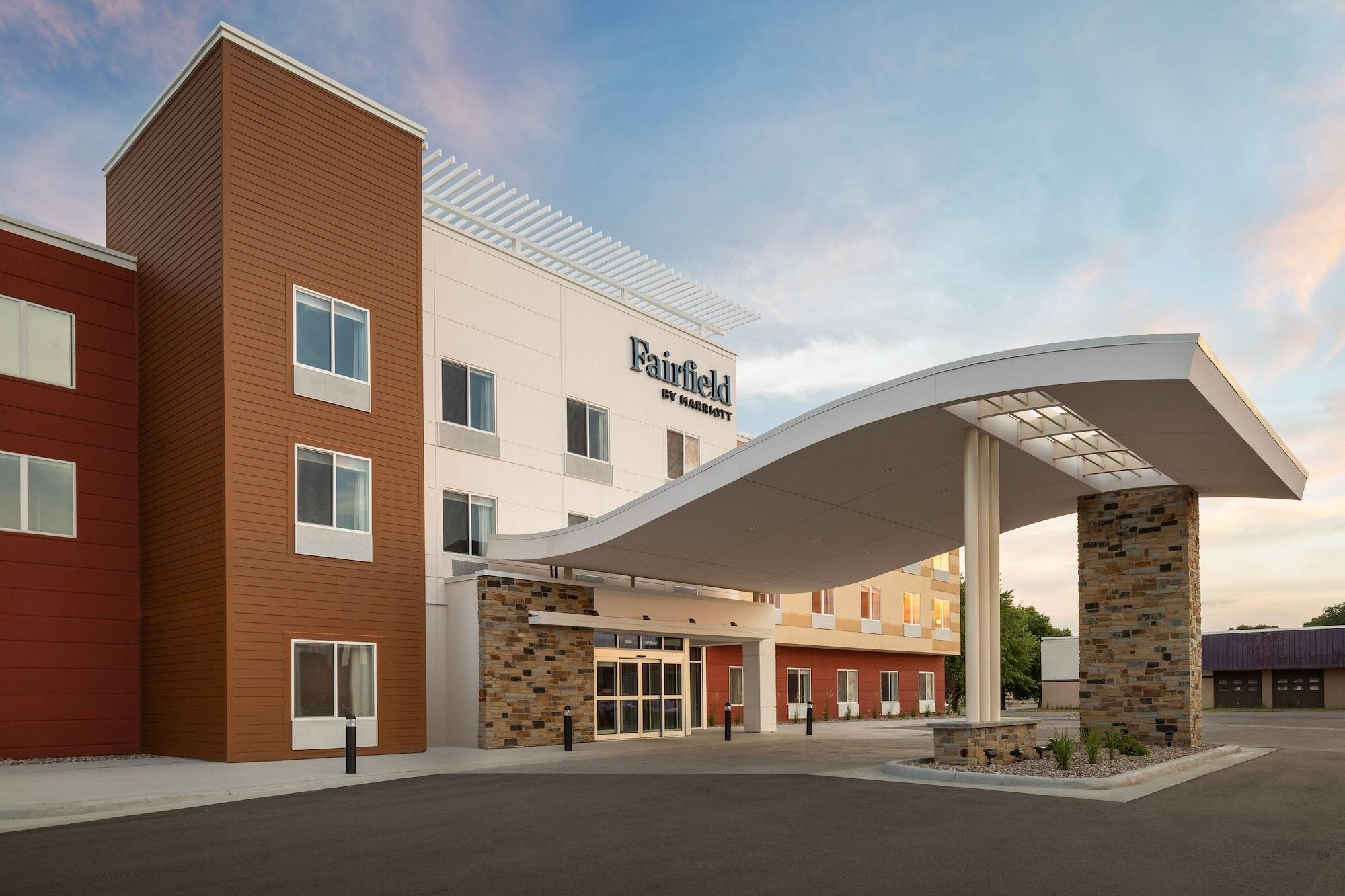 Vista Exterior Fairfield Inn & Suites by Marriott Yankton