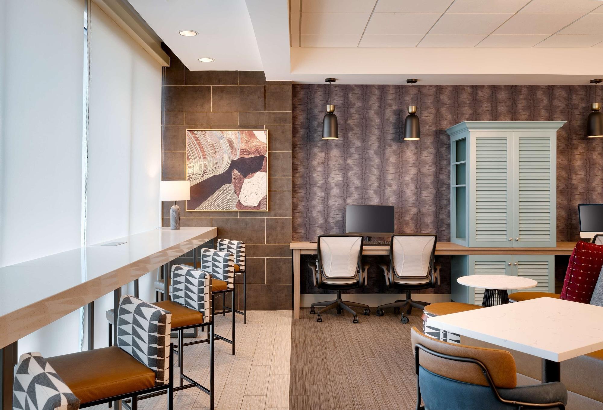 Vista Lobby Home2 Suites by Hilton Houston/Katy
