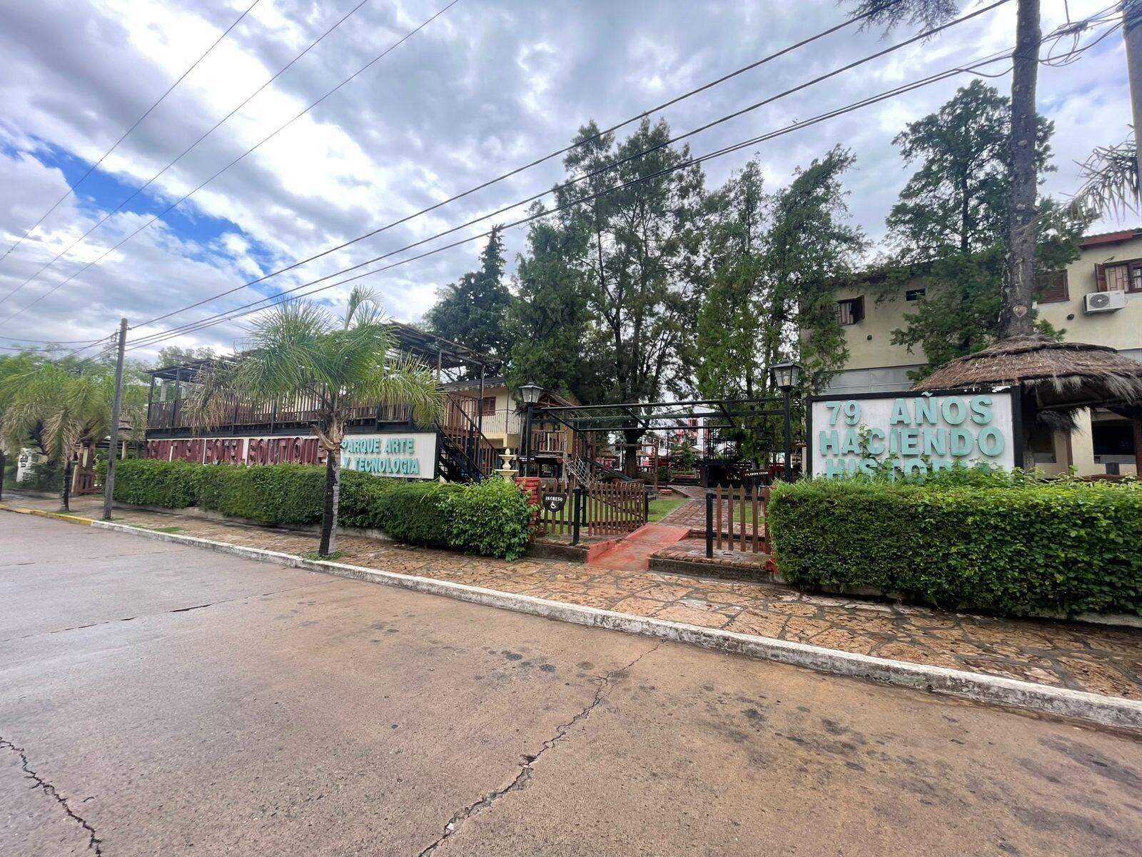 Varios Gran Turin Hotel