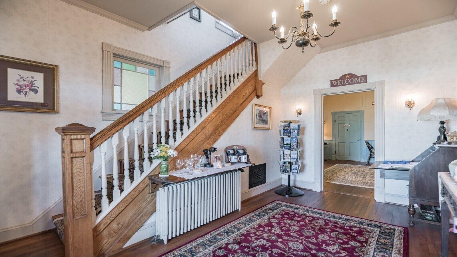 Vista Lobby Solomons Victorian Inn