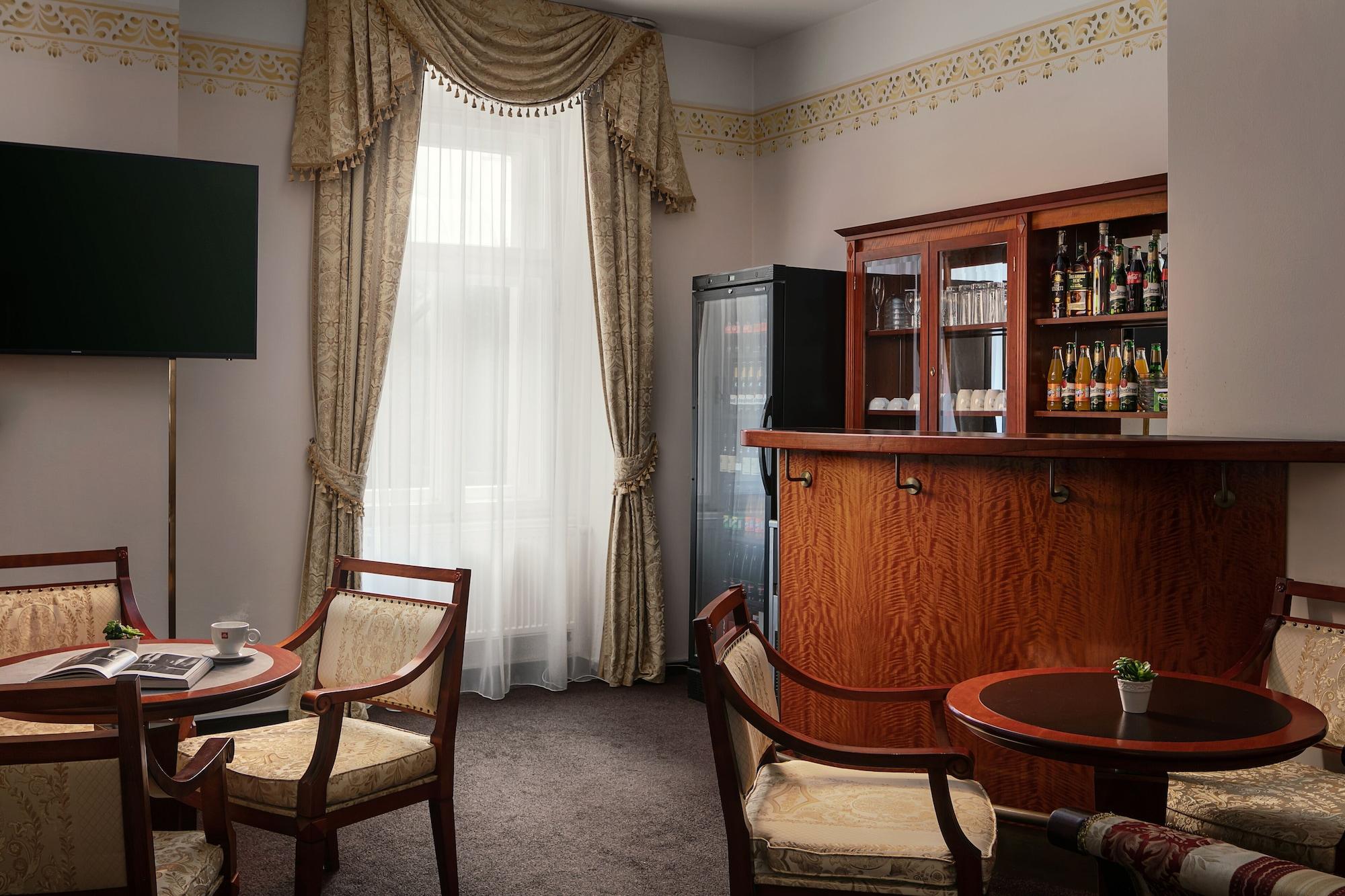 Bar/Salón Alqush Downtown Hotel