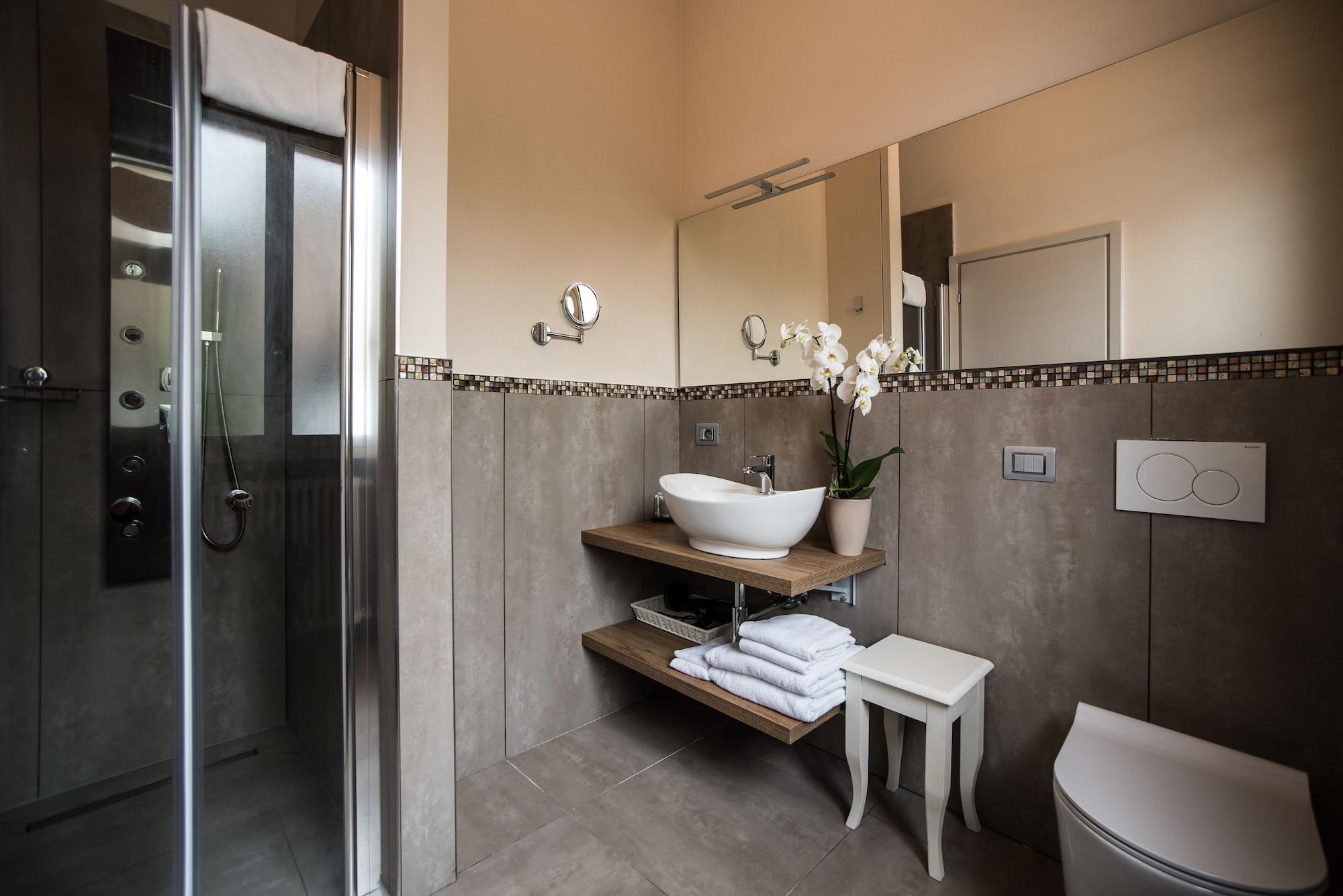 Equipamiento de Habitación Ala d'Oro