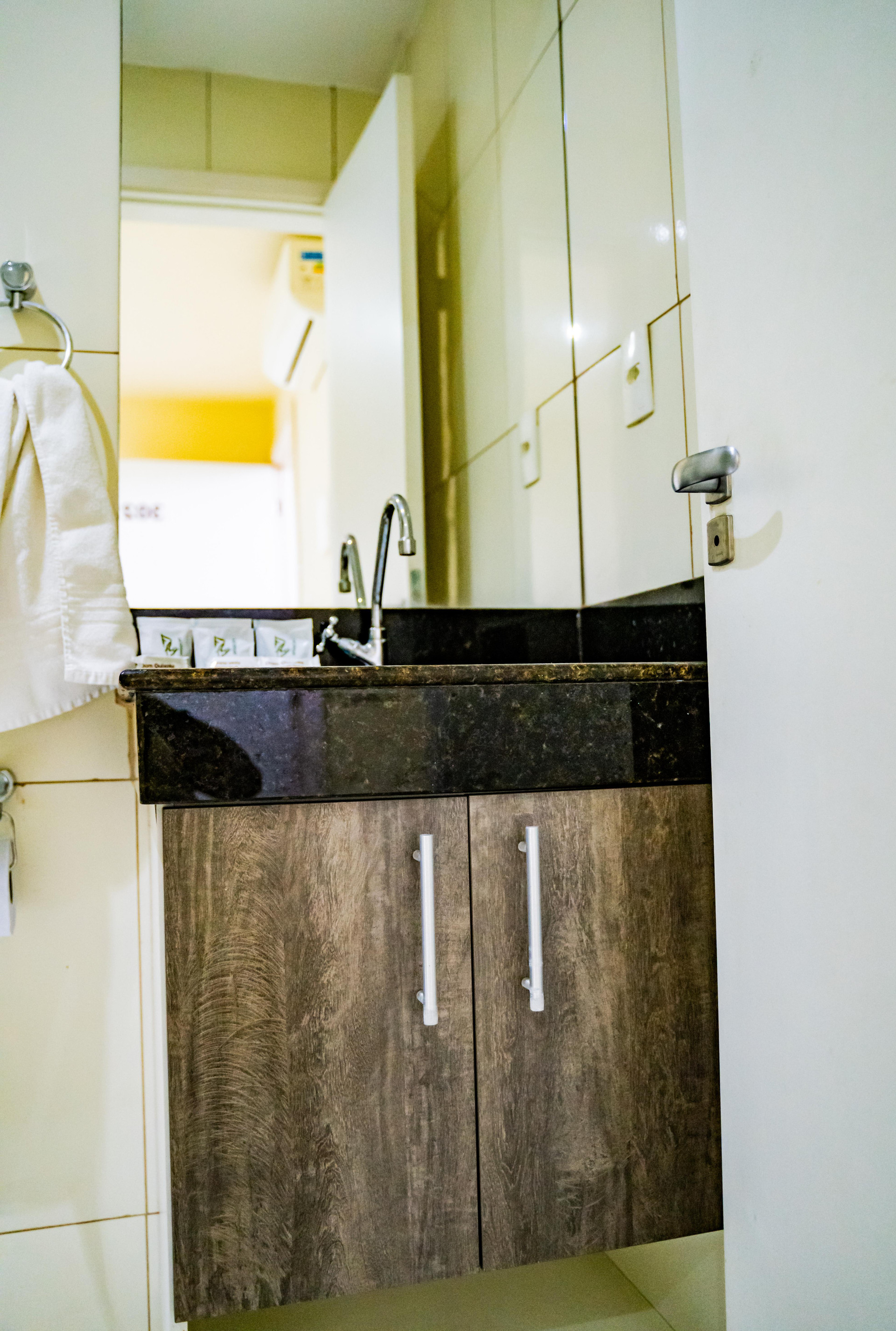 Baño Dom Quixote São Gonçalo Hotel