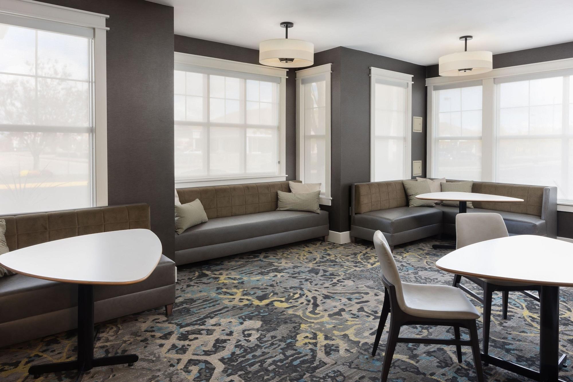 Vista Lobby Residence Inn Providence Coventry