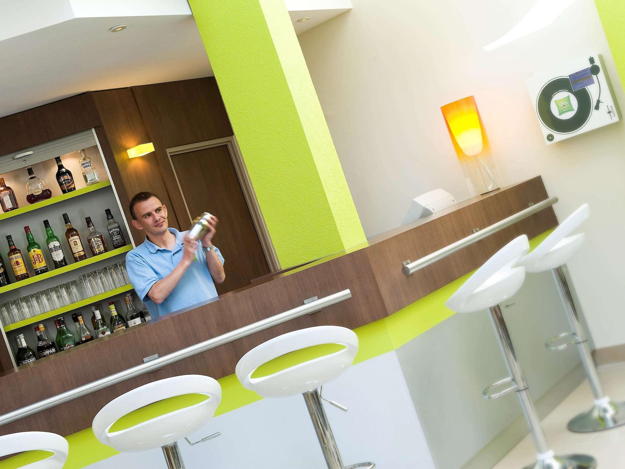 Bar/Salón ibis Styles Bordeaux Aéroport Mérignac