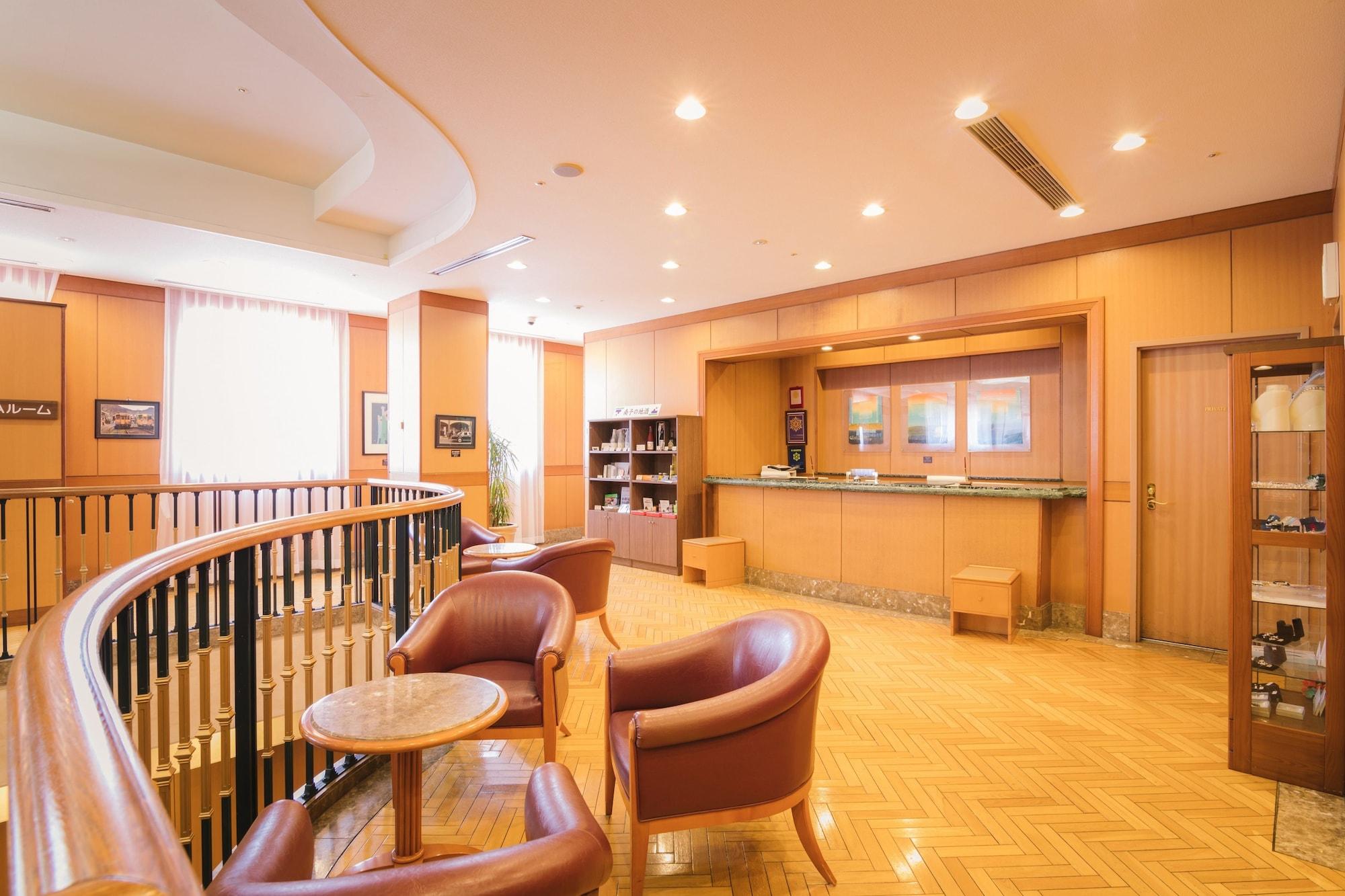 Vista Lobby JR Hotel Clement Uwajima