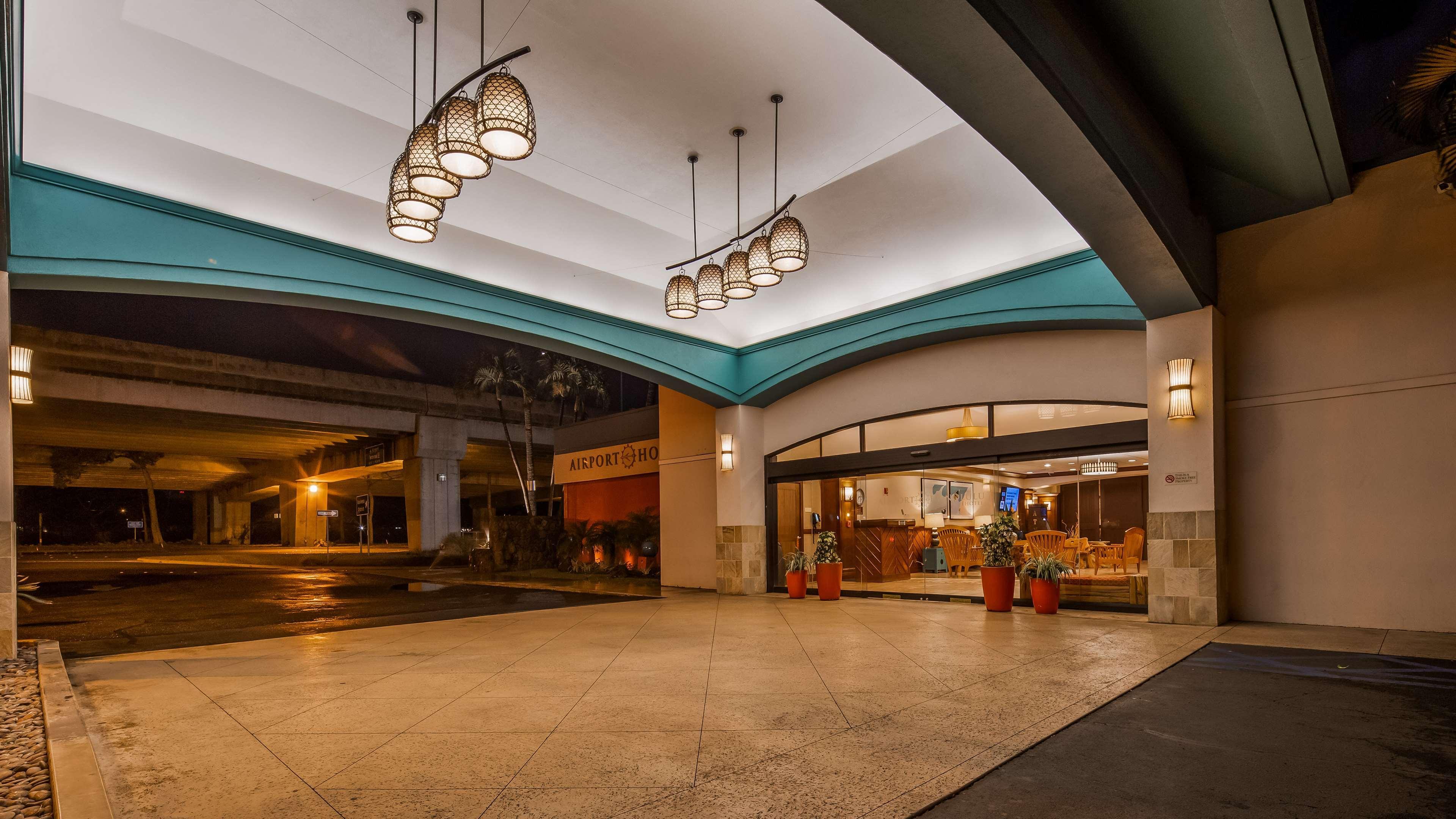 Vista Lobby Airport Honolulu Hotel, Trademark Collection by Wyndham