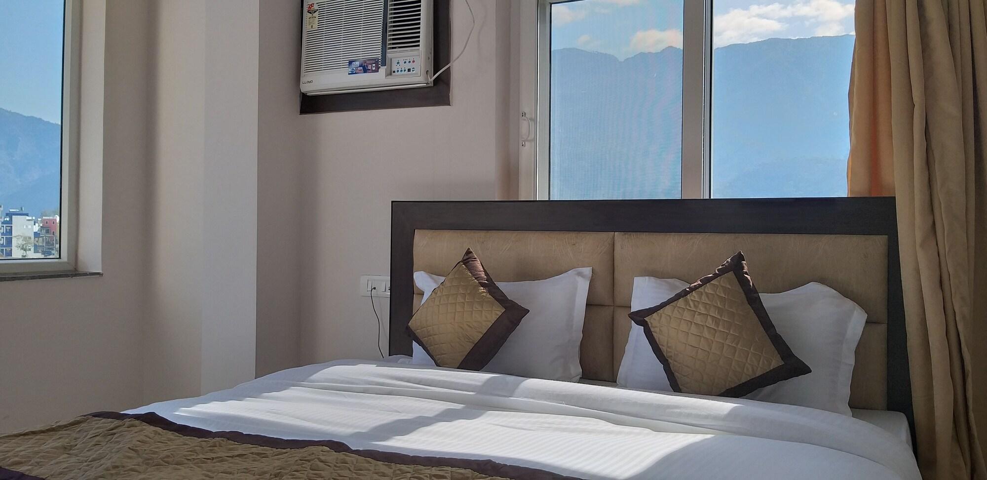 Varios Hotel Tulsi