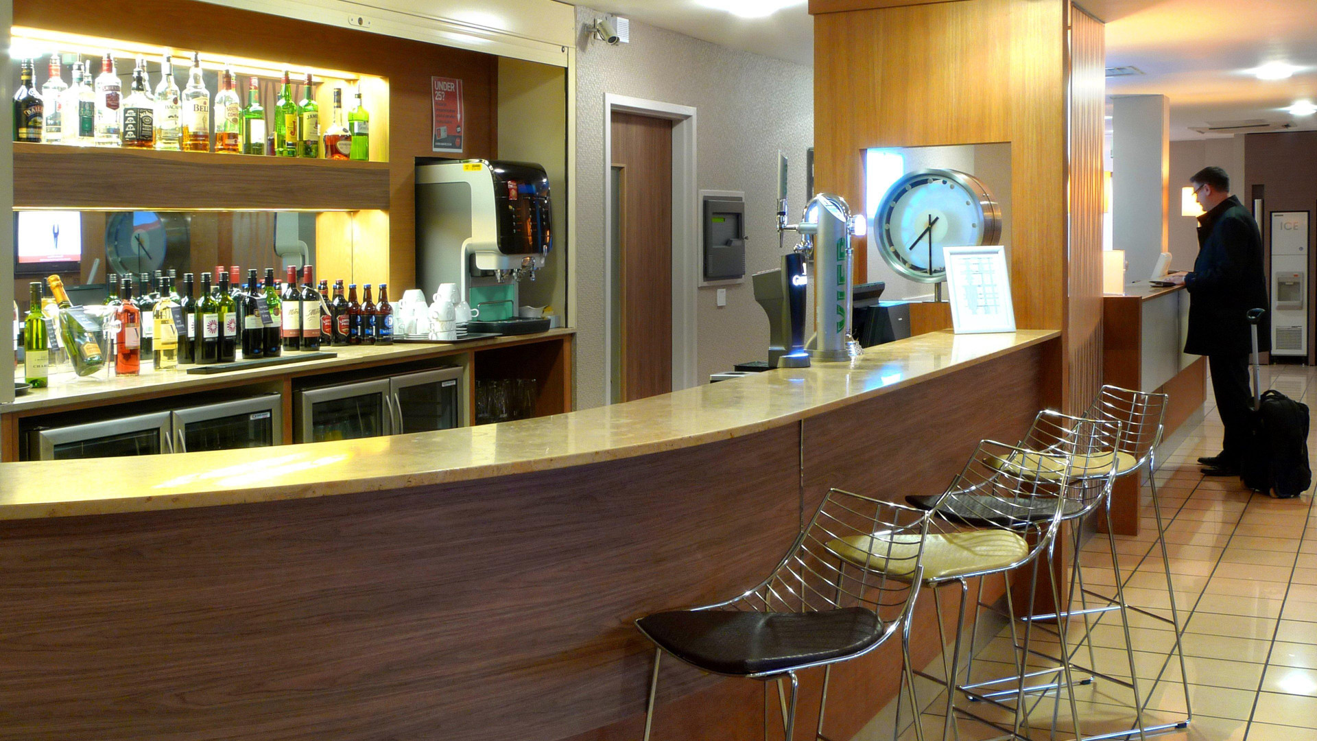 Bar/Salón Holiday Inn Express London - Limehouse by IHG