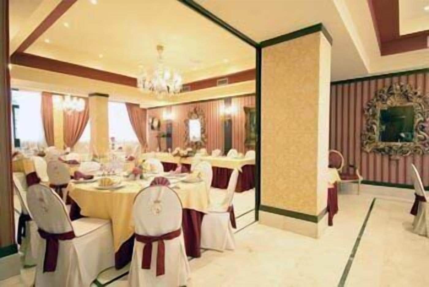 Salón de Baile Los Braseros Hotel