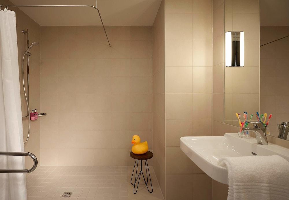 Hotel Moxy Berlin Ostbahnhof