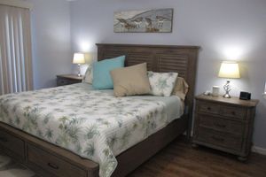 Alquiler Vacacional - Newly Listed | Walk to Beach | Pool | 2 bd, 2 ba, Free Parking | Free WIFI