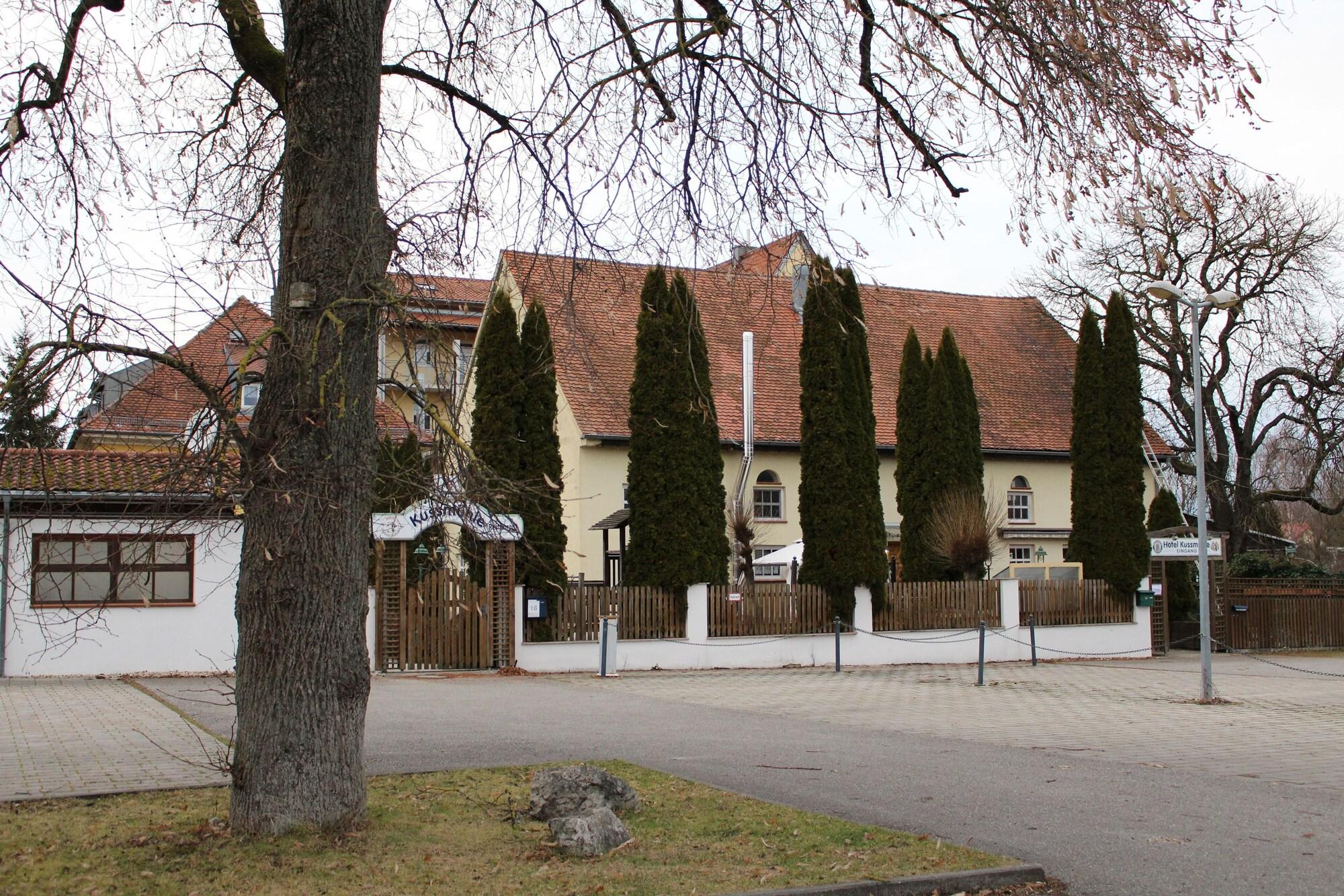 Varios Hotel am Friedberger See