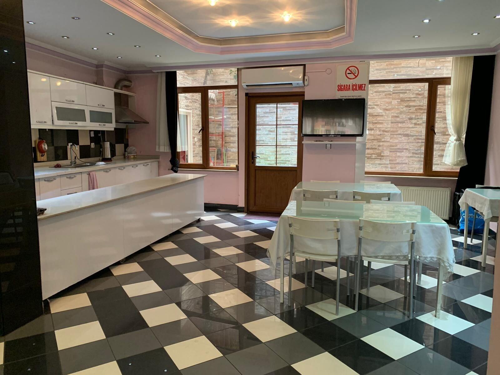 Restaurant Hotel Flash