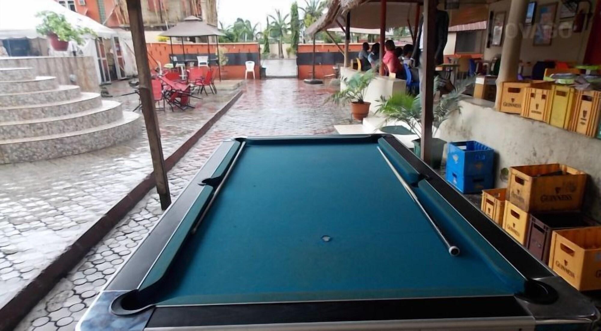 Instalaciones Recreativas Esporta Suites Ondo