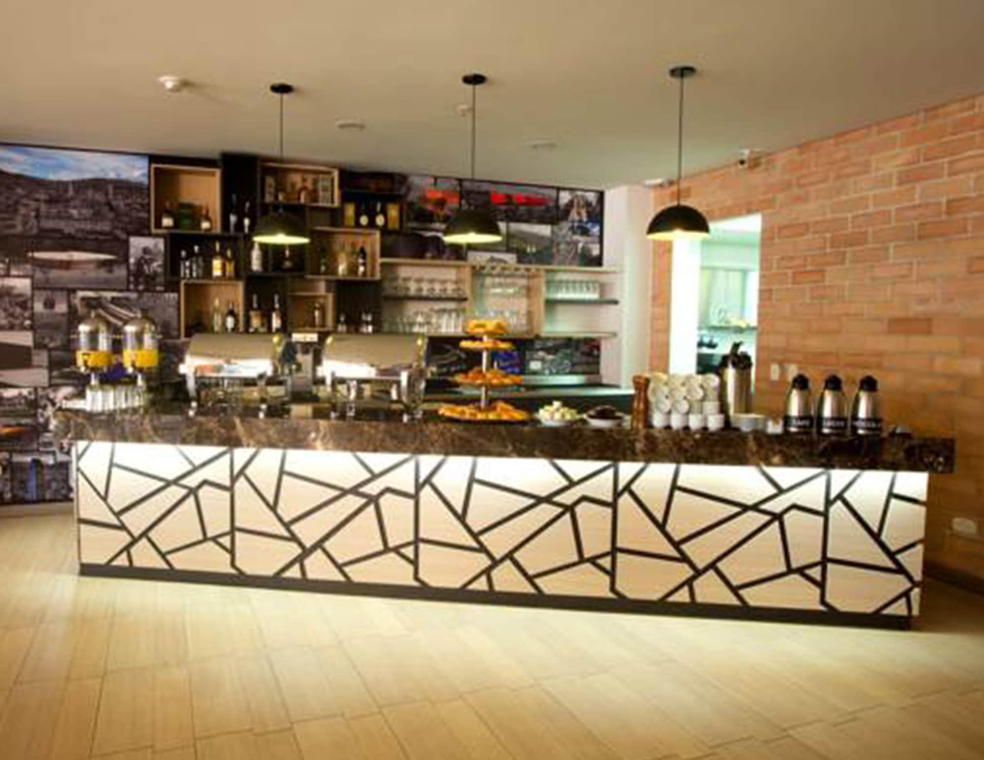 Bar/Salón Hotel Vivre