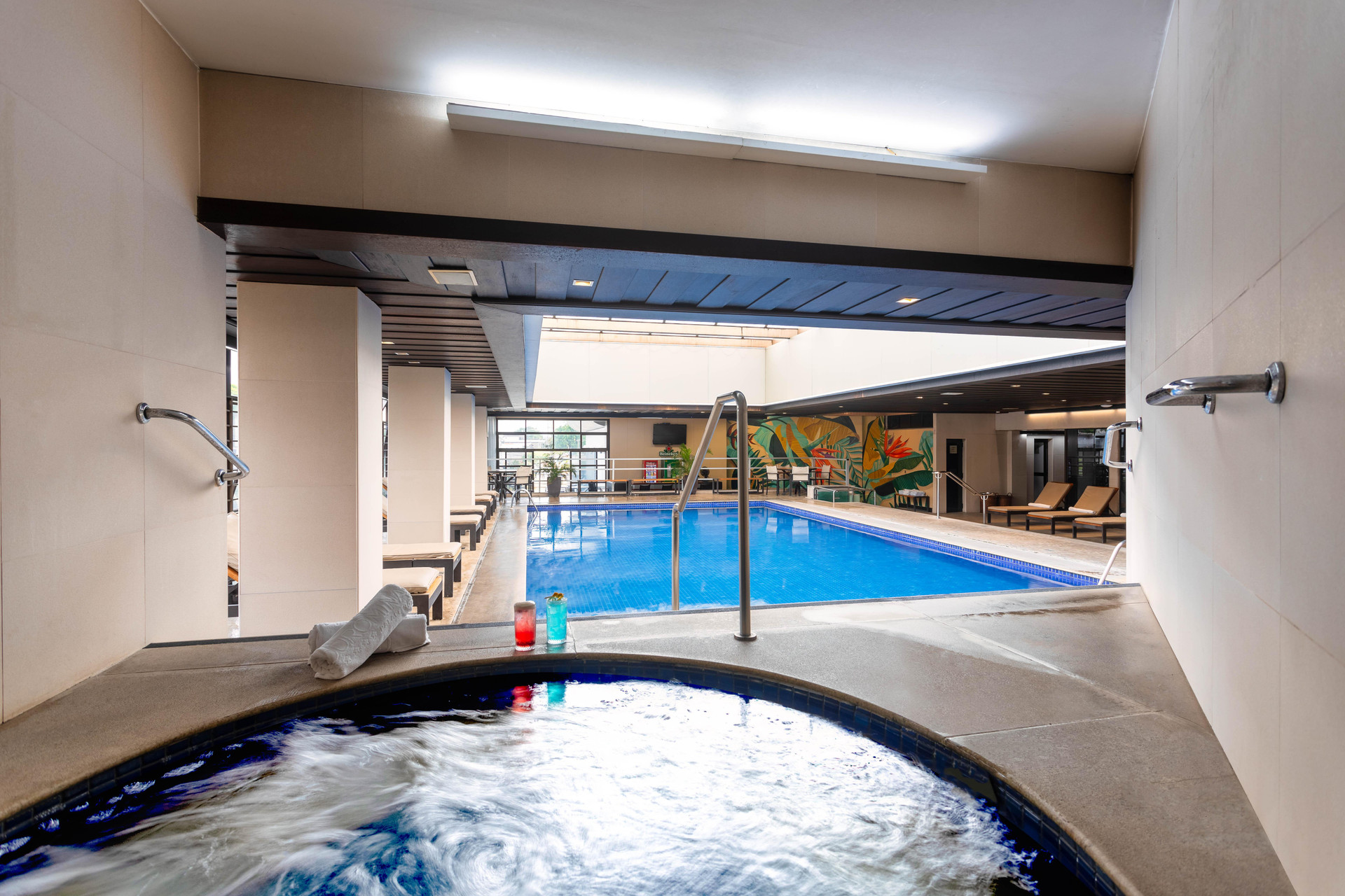 Vista Piscina Ouro Minas Hotel Belo Horizonte, Dolce by Wyndham