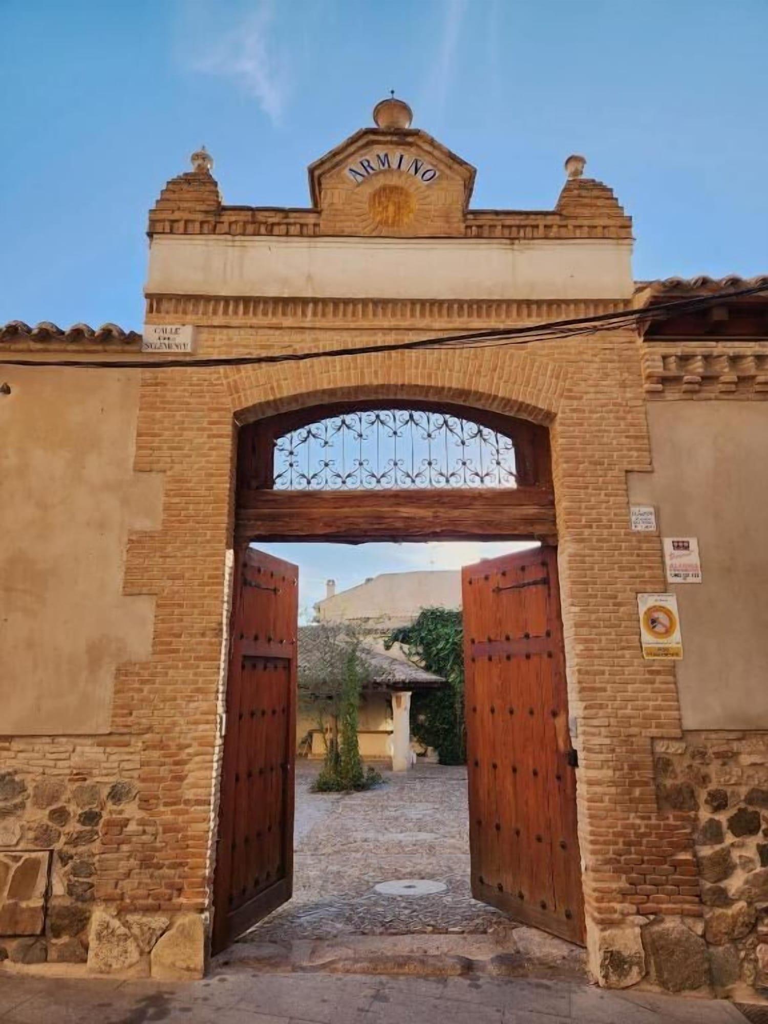 Vista Exterior Casa del Armiño