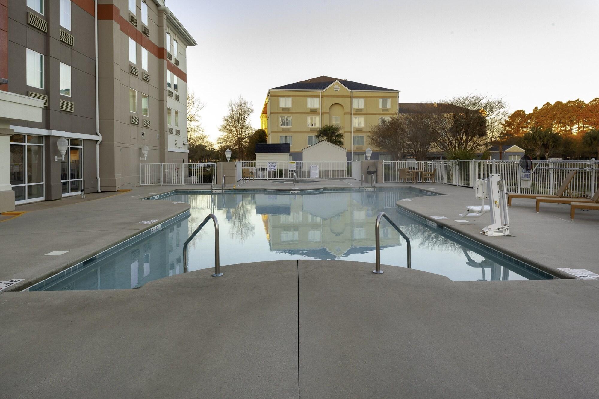 Hotel HOLIDAY INN EXPRESS MYRTLE BEACH-BROADWAY@THE BCH