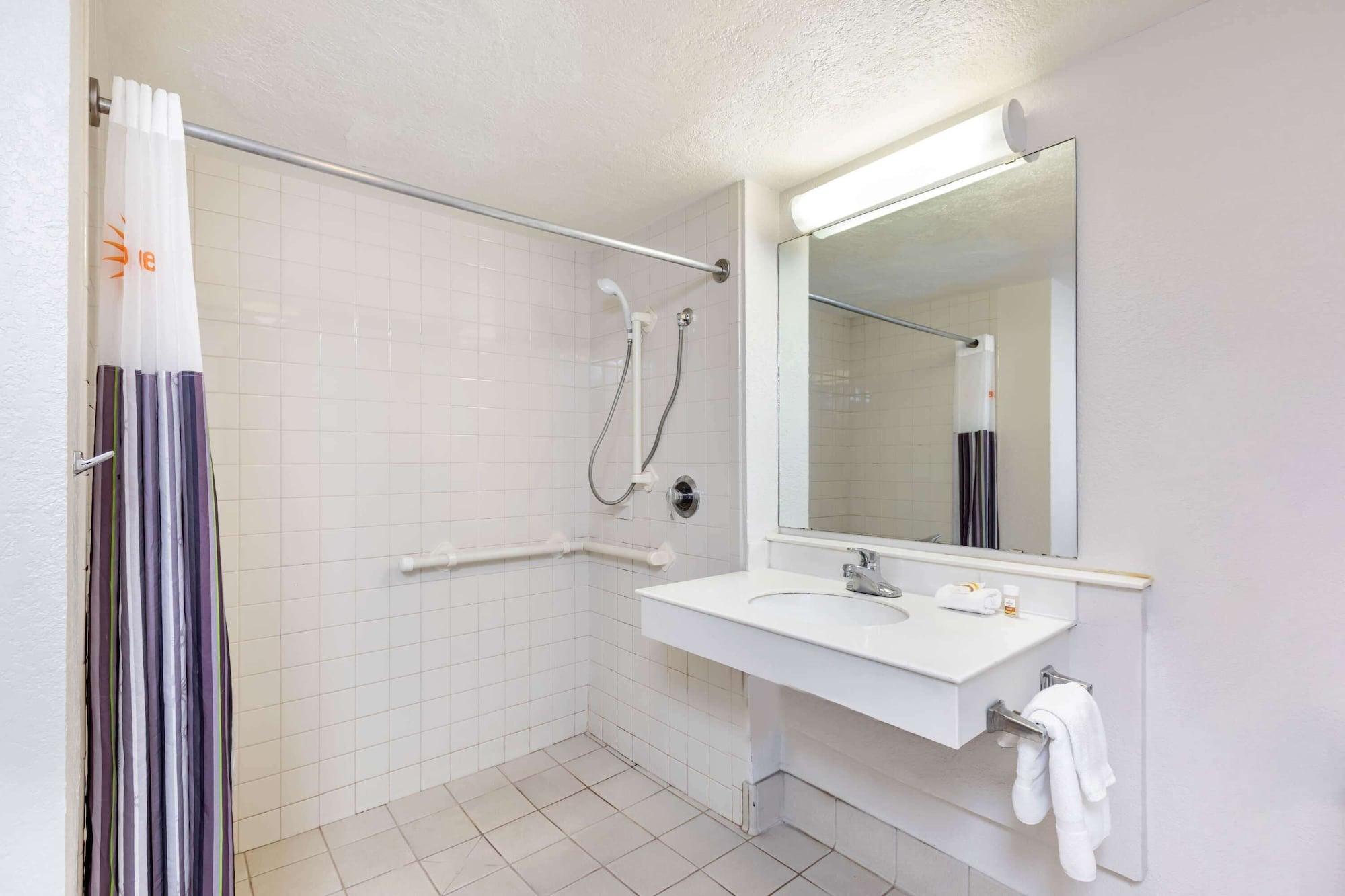 Equipamiento de Habitación La Quinta Inn by Wyndham El Paso West