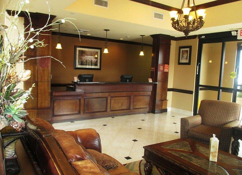 Vista Lobby Best Western Orange Inn & Suites