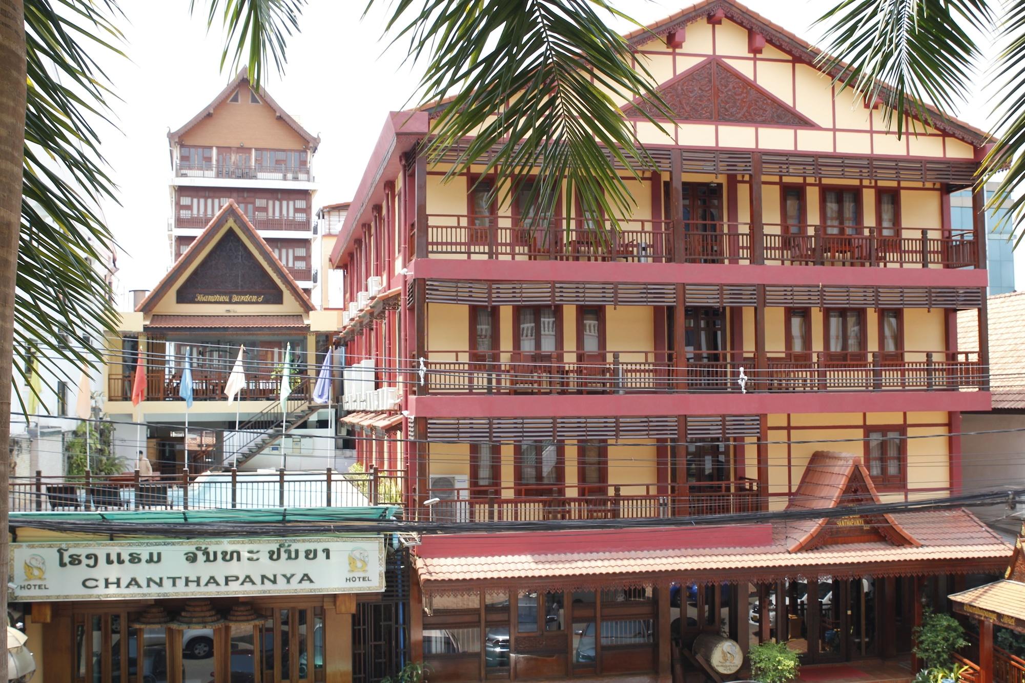 Vista Exterior Chanthapanya Hotel