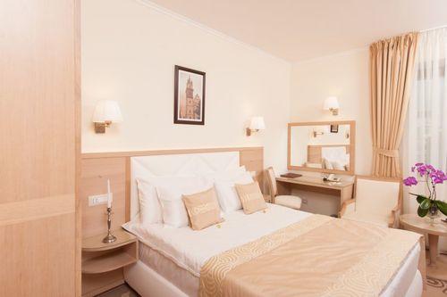 Grand Hotel Coroana by null