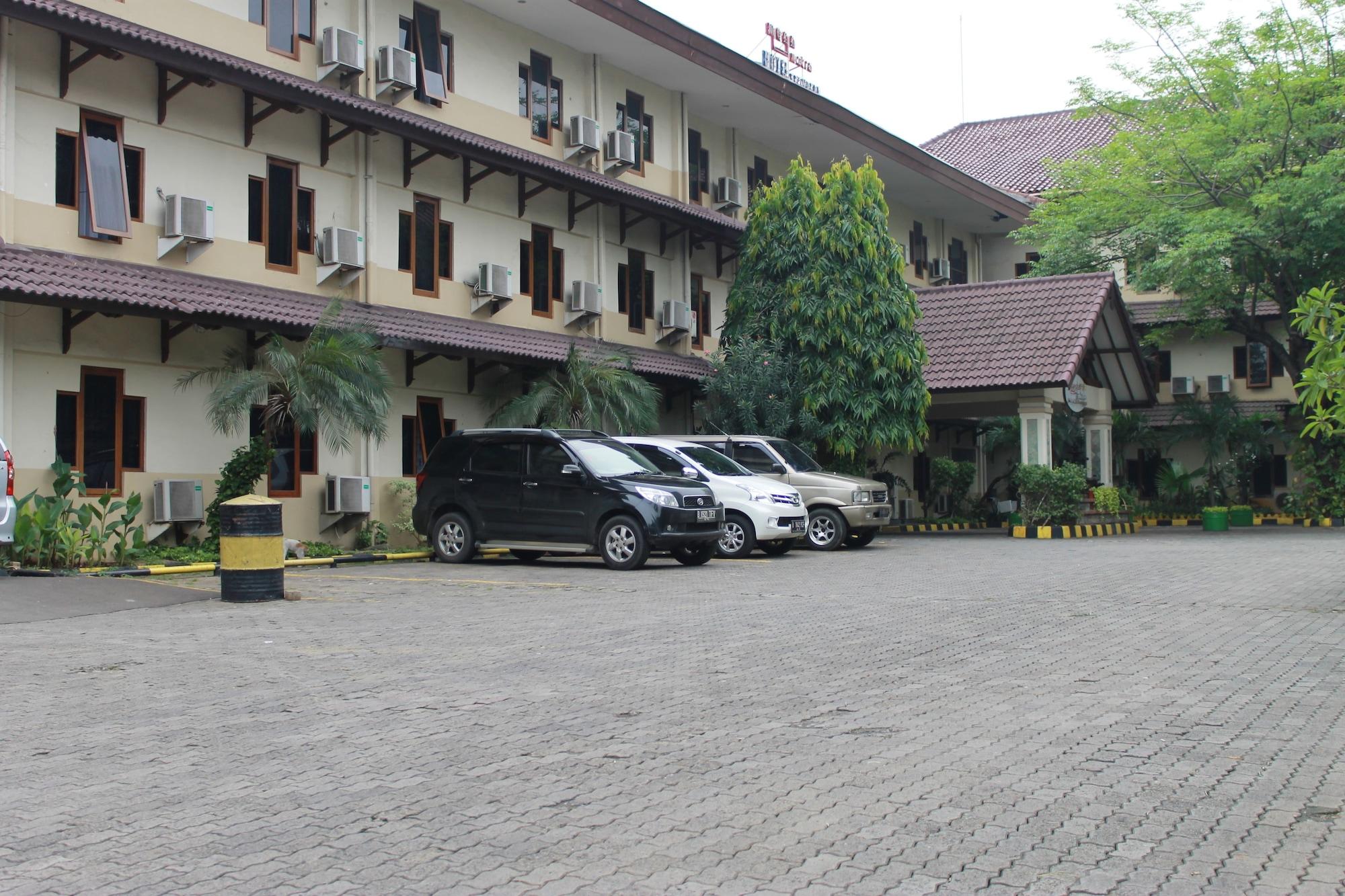 Vista Exterior Mega Matra Hotel