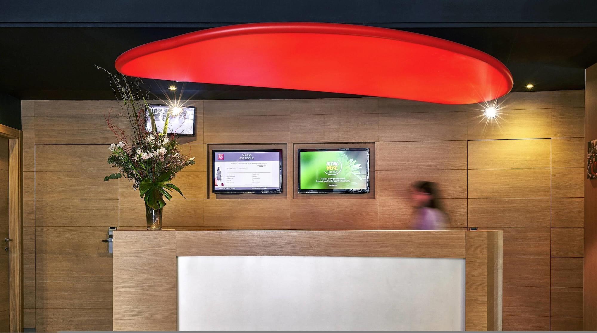 Vista Exterior ibis Barcelona Centro Sagrada Familia