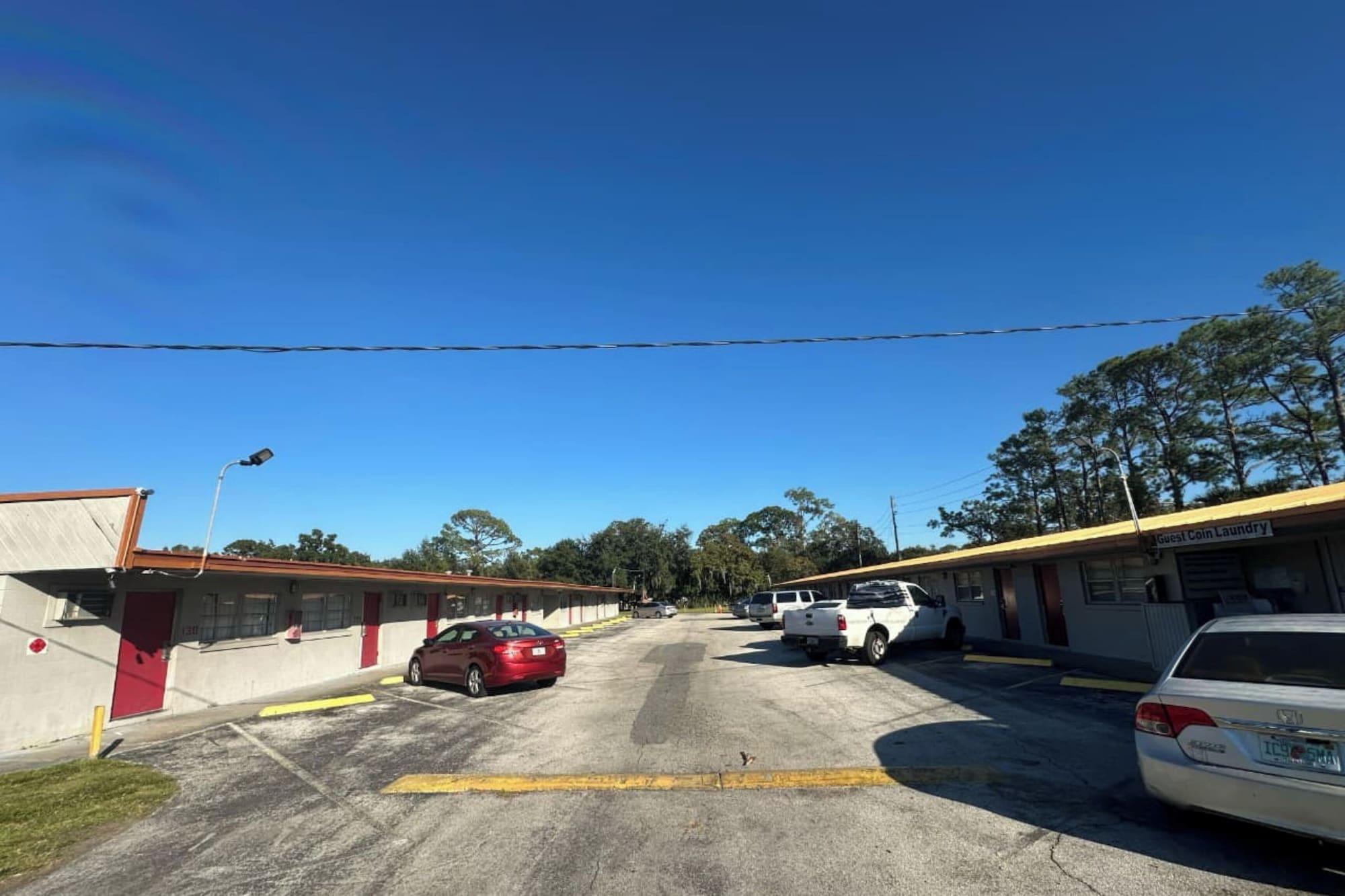 Comodidades del Alojamiento Arrow Motel By Oyo Near Downtown