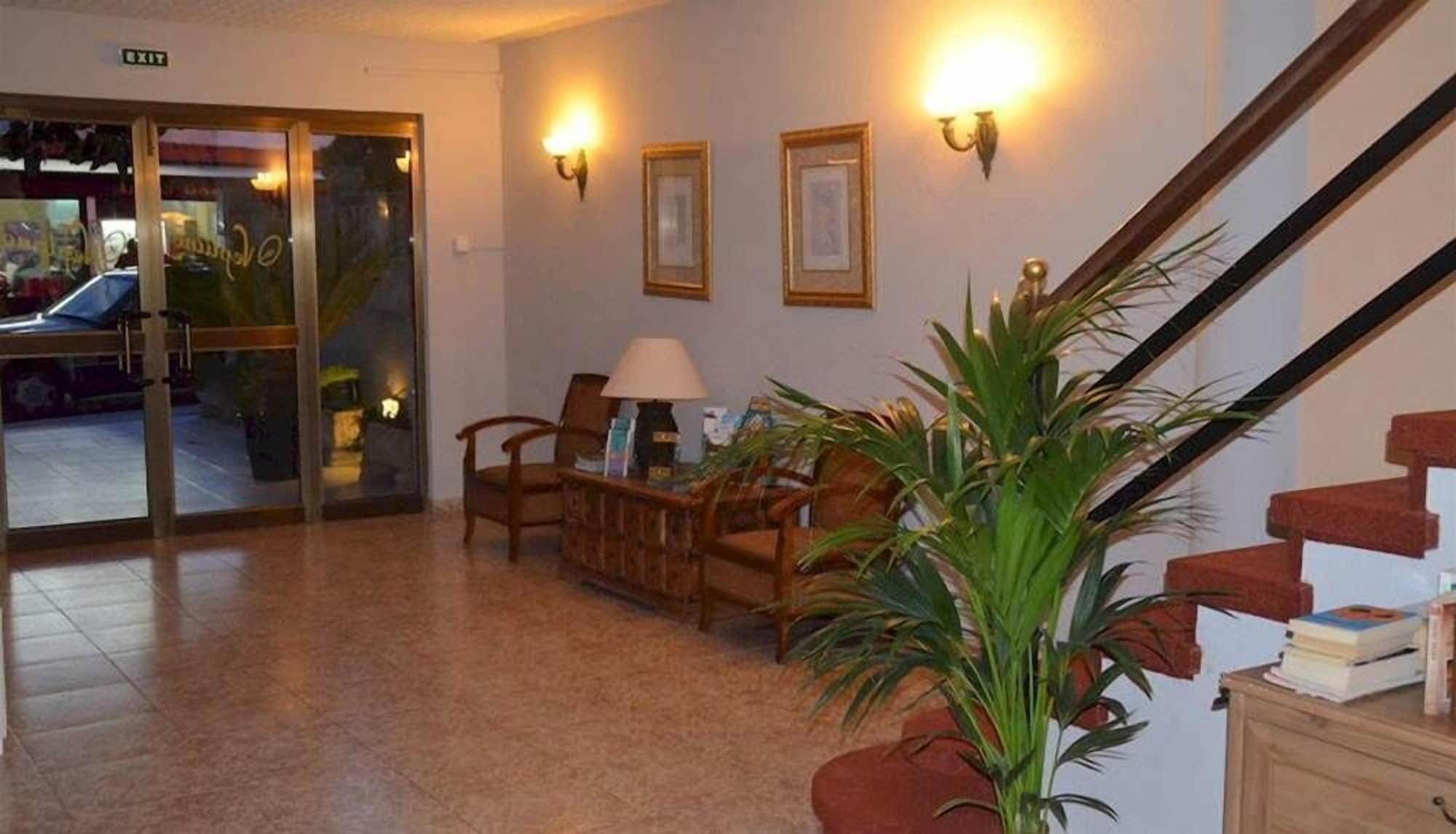 Vista Lobby Hostal Neptuno