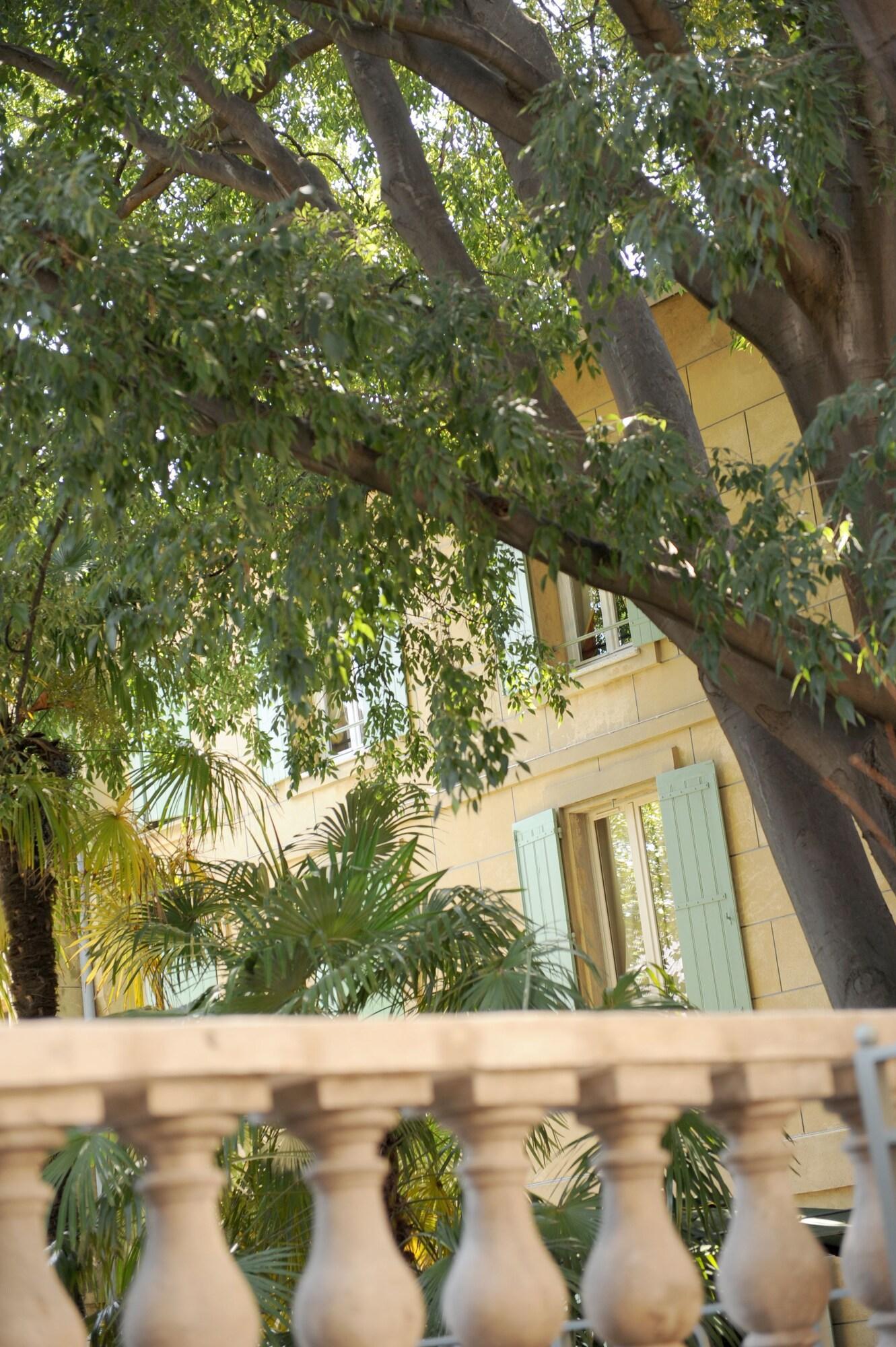Vista Exterior Hotel Spa Le Calendal