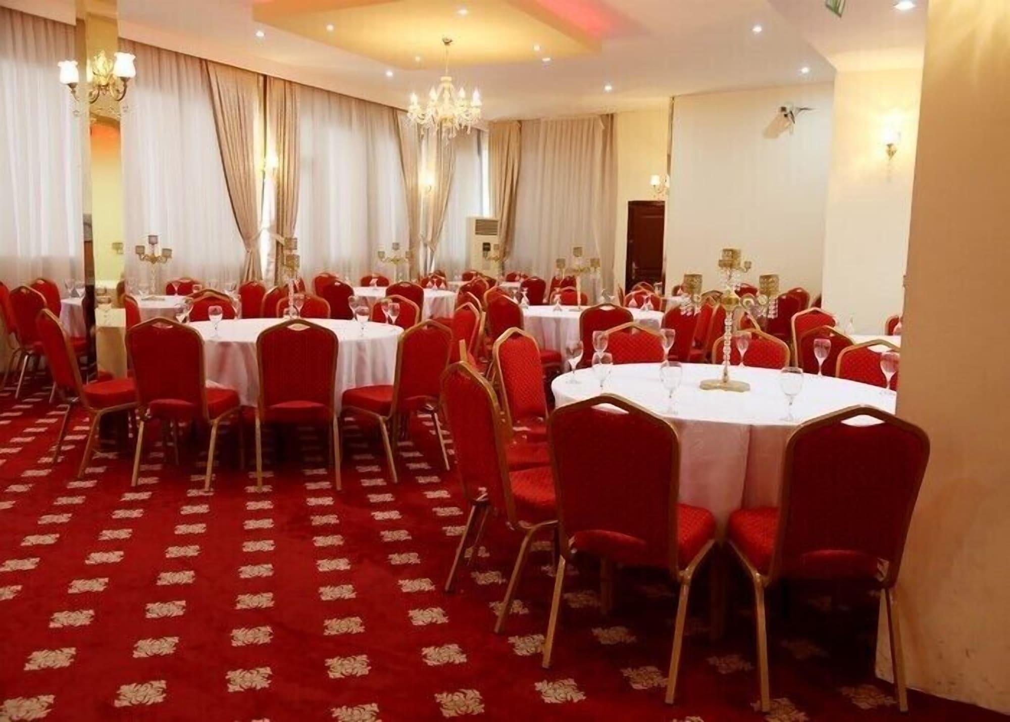 Instalaciones Recreativas Hotel Golden King