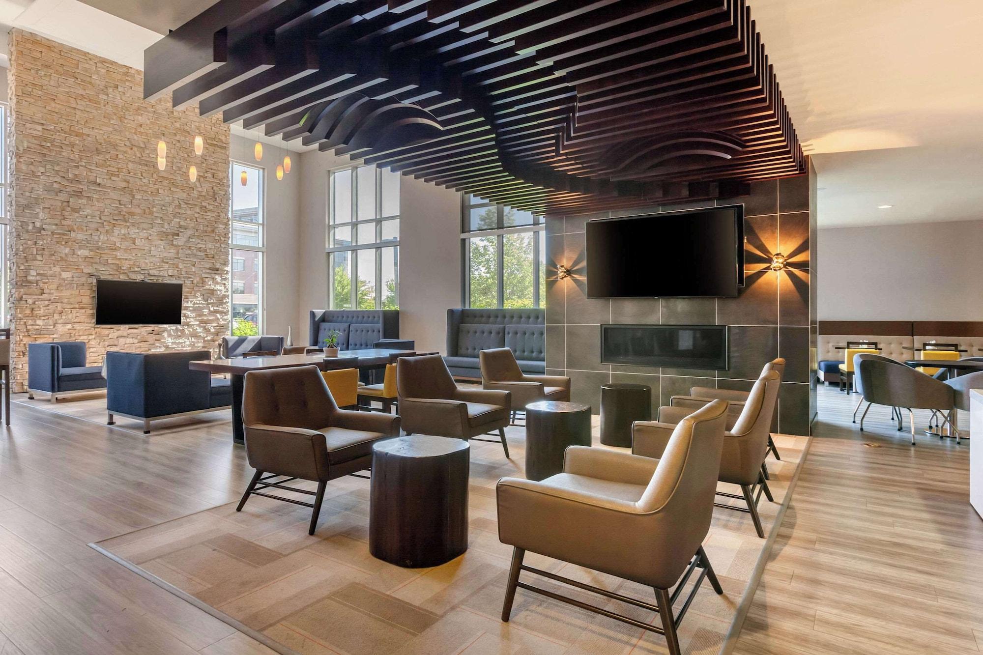 Vista Lobby Cambria Hotel Fort Collins