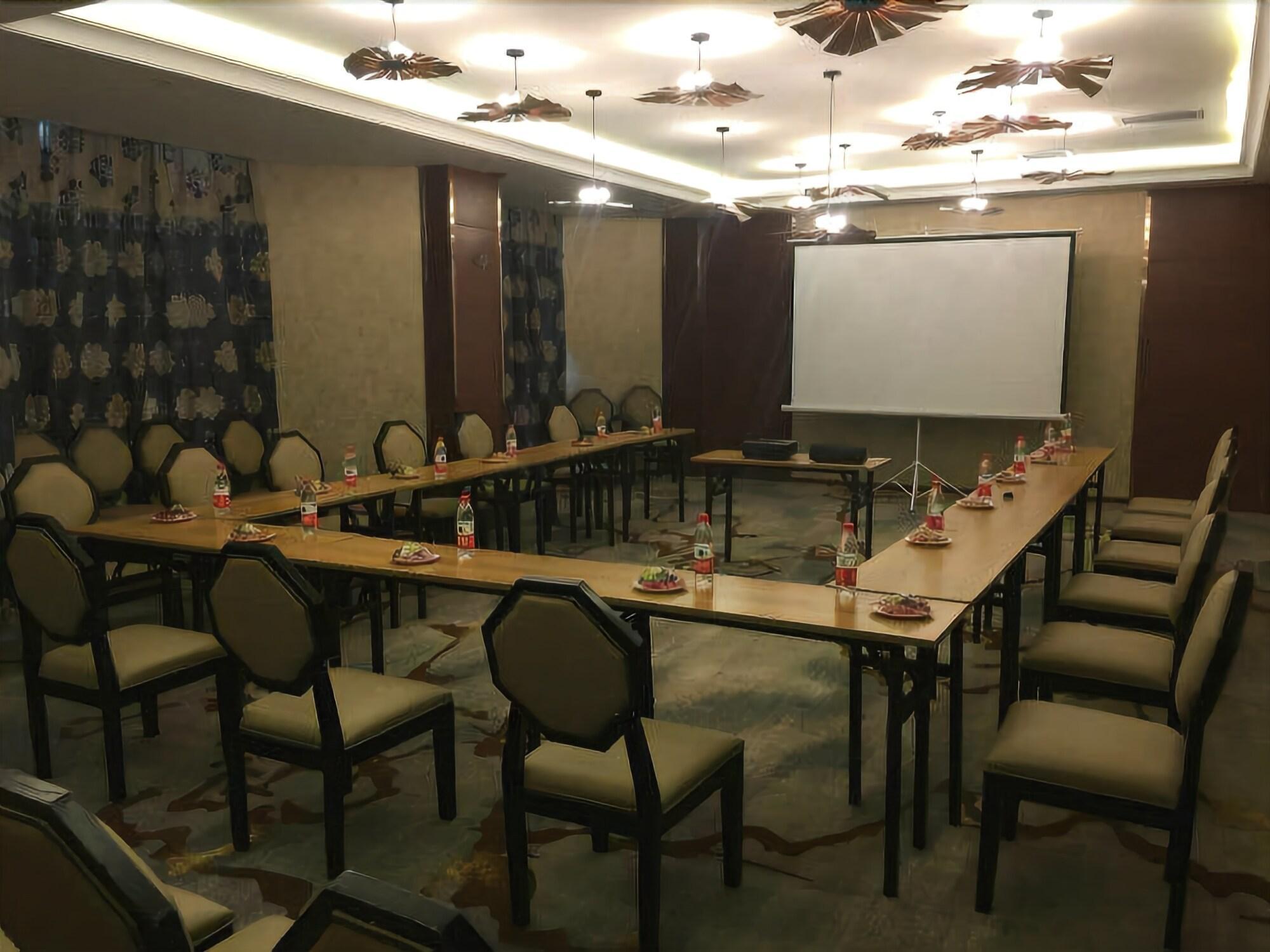 Sala de Reuniones Metropolo Yining Development Zone Hotel
