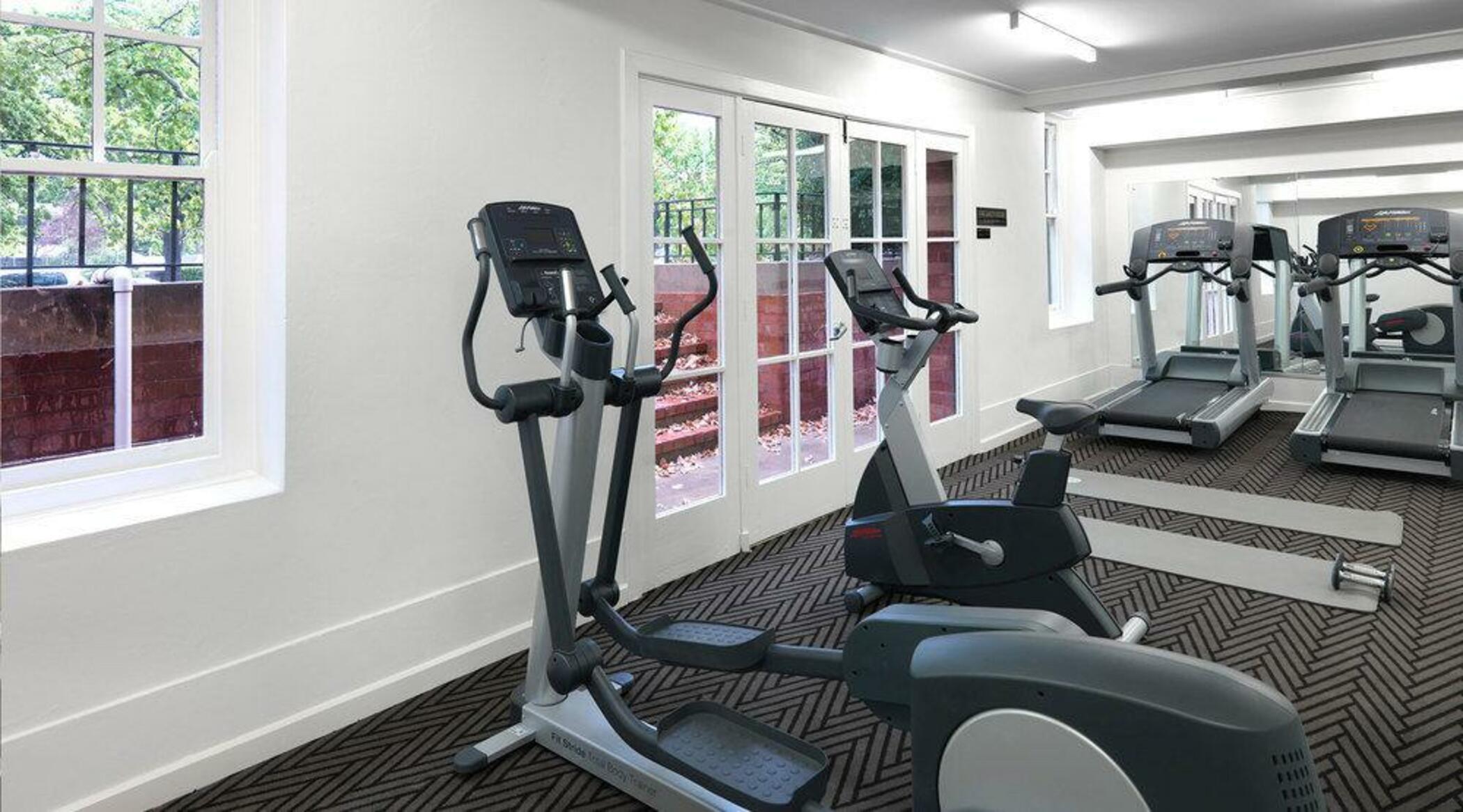 Gimnasio Hotel Kurrajong Canberra